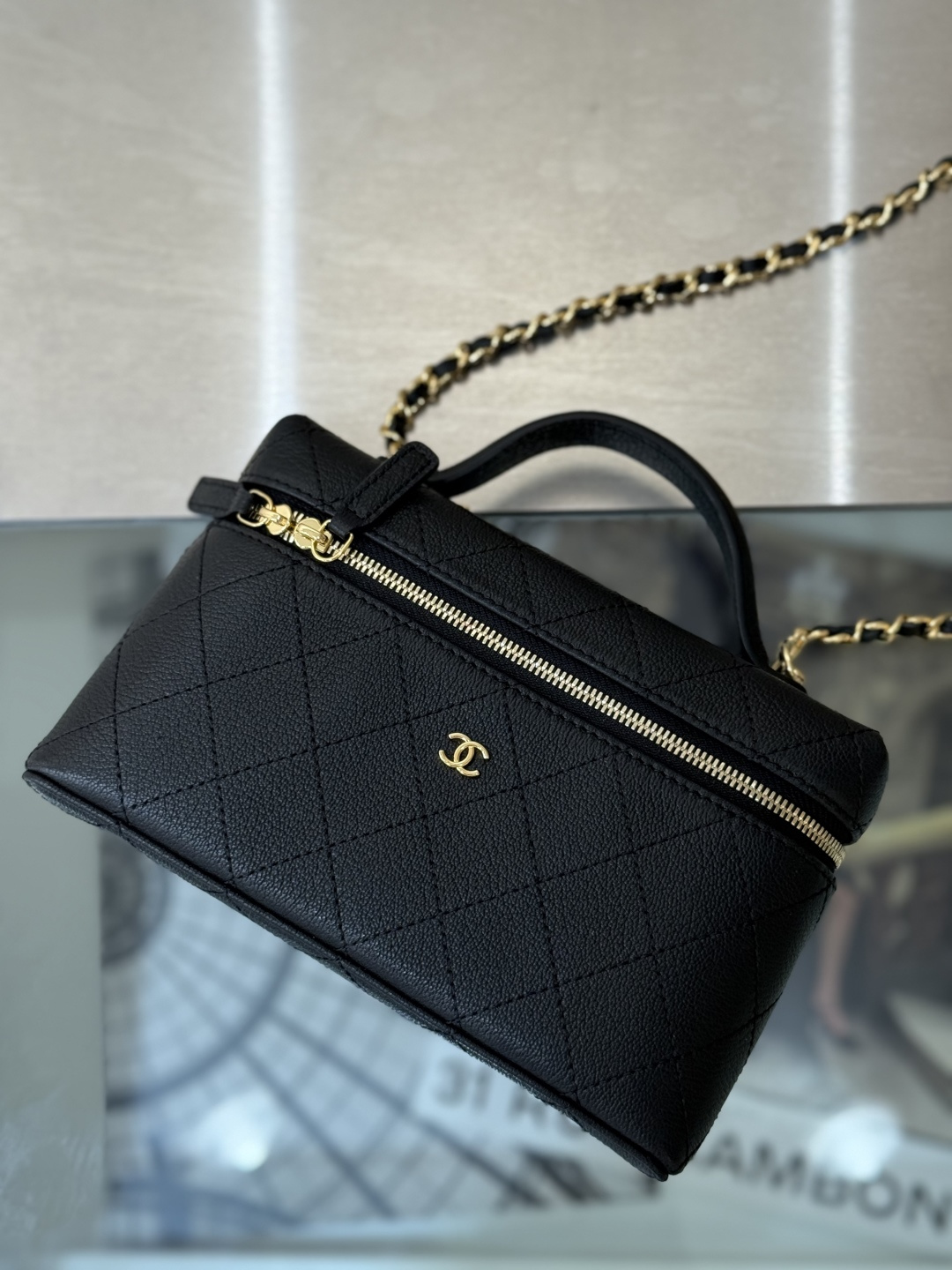 Clutch with Chain (LP Style Bag) - Mocuir