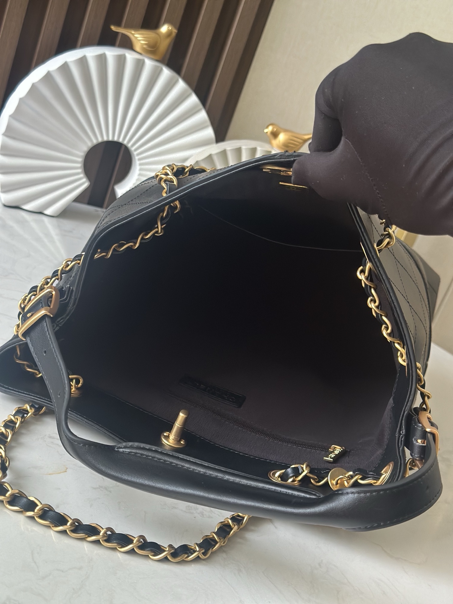 Black Calfskin Quilted 25A Hobo Bucket Bag with Gold Hardware - Mocuir