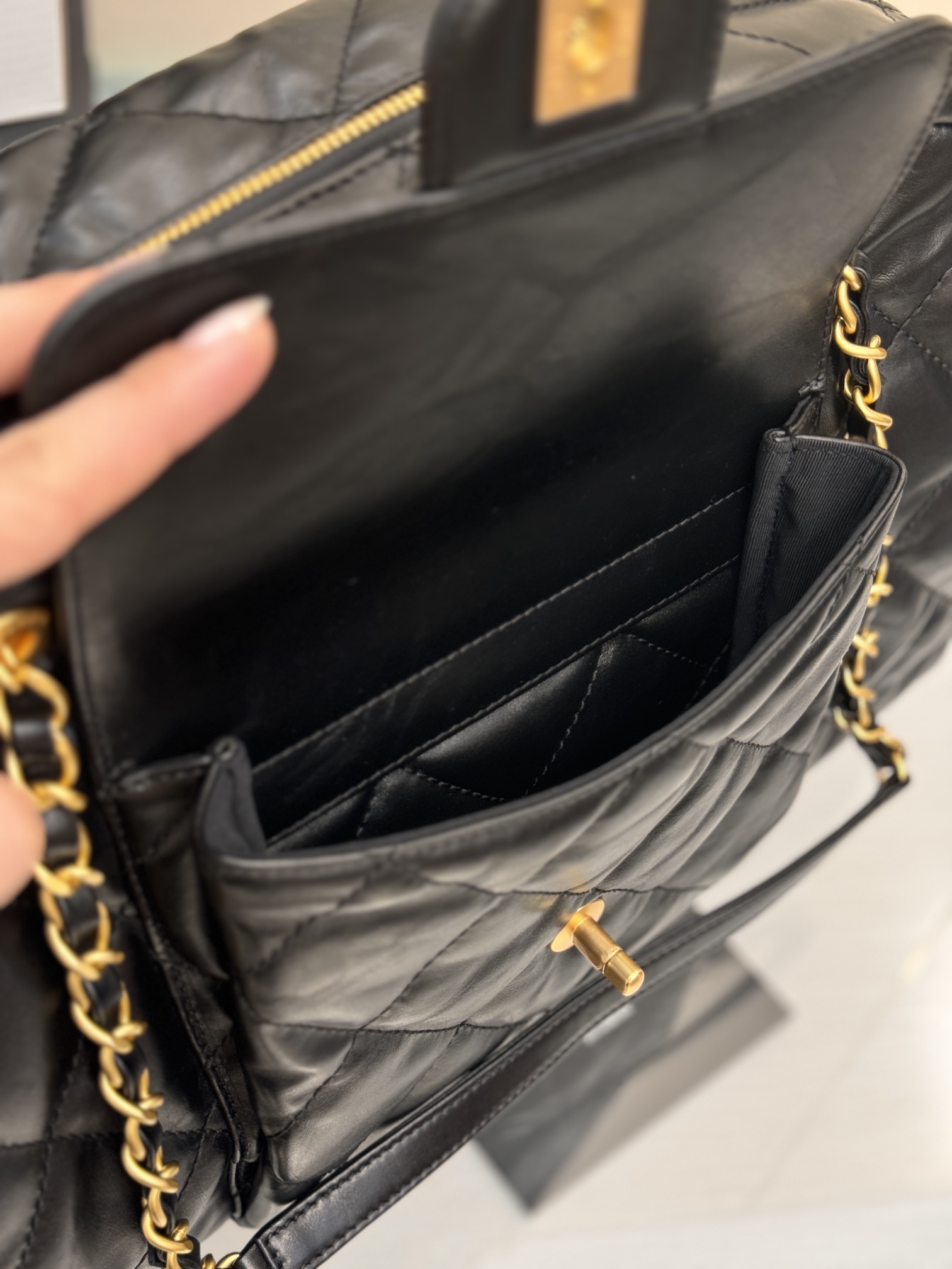 Quilted Waxed Calfskin Bowling Bag with Gold-Tone Hardware - Mocuir