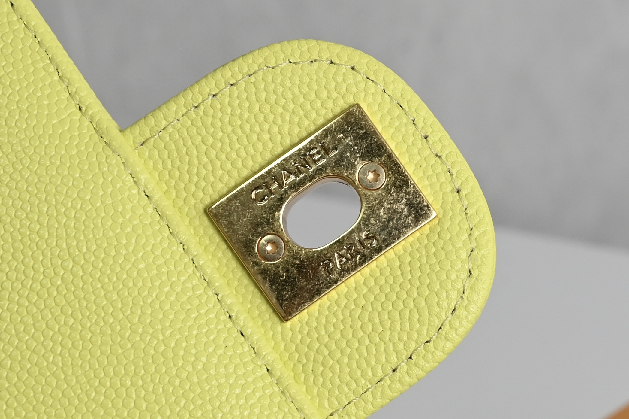 26P Preppy Coco Large Flap Bag in Lemon Yellow Grained Shiny Calfskin with Gold-Tone Hardware - Mocuir