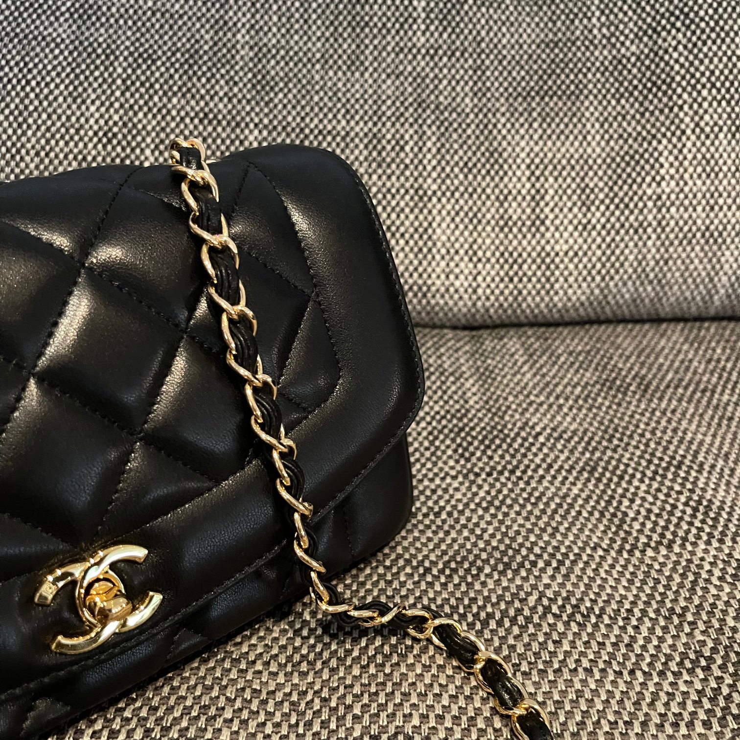 Vintage Classic Flap Black Quilted Lambskin Bag with Gold-Tone Hardware - Mocuir