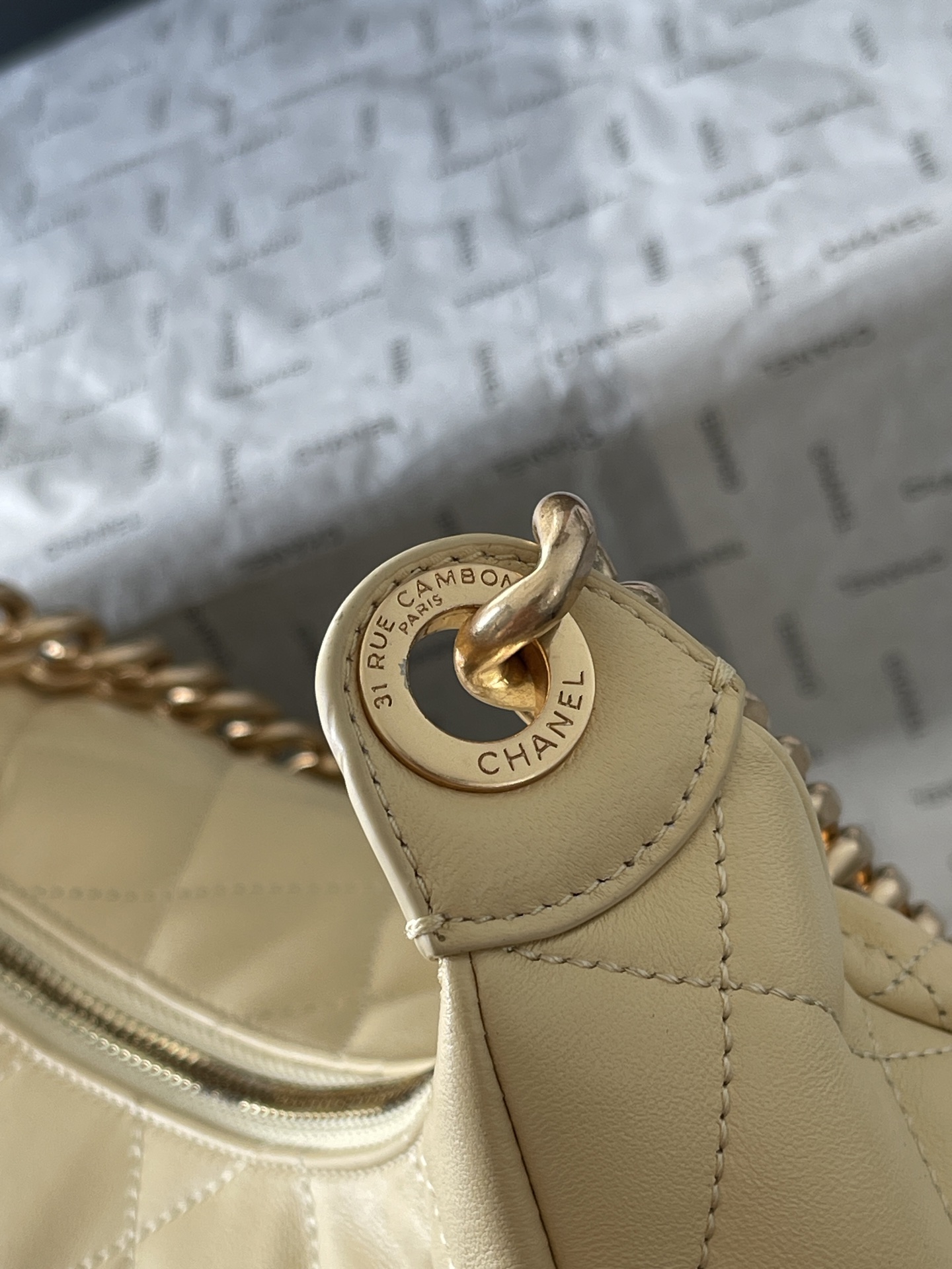 25C Multi-Pocket Hobo Bag in Cream Yellow Quilted Lambskin with Gold-Tone Hardware - Mocuir