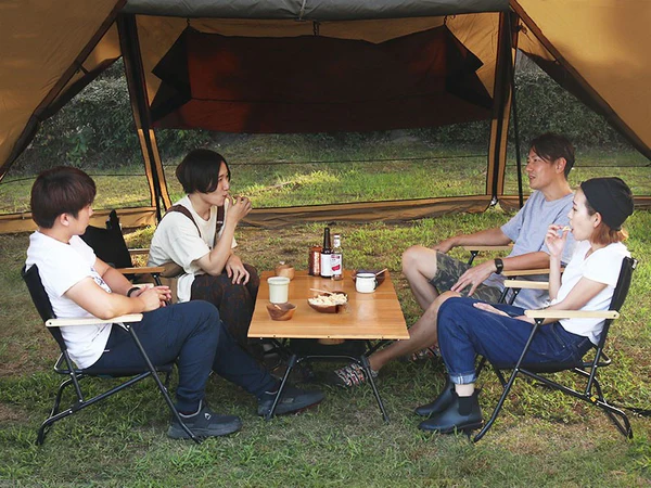 Kyanary Table