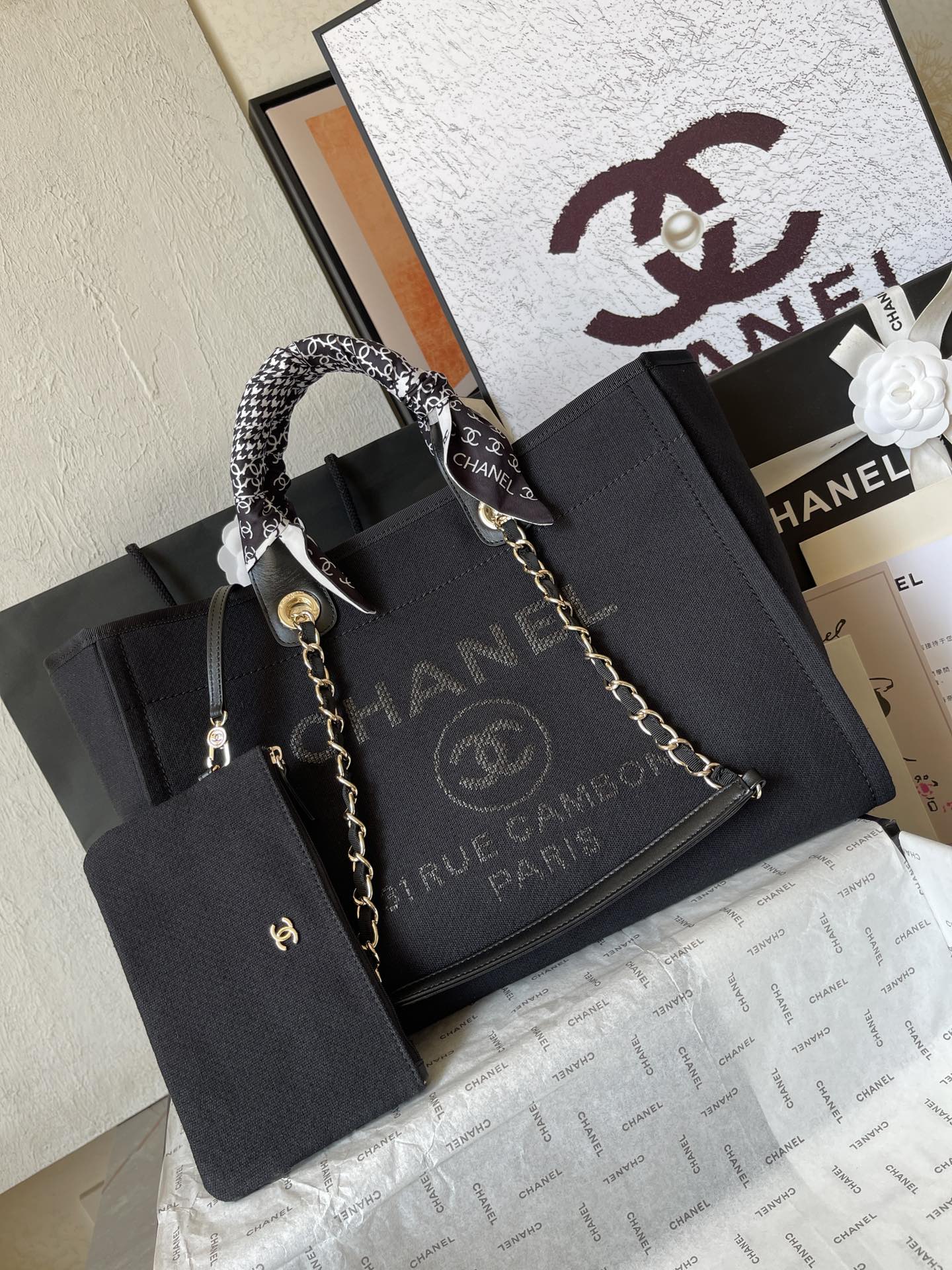 Deauville Large Canvas Tote Bag with Gold-Tone Hardware - Mocuir