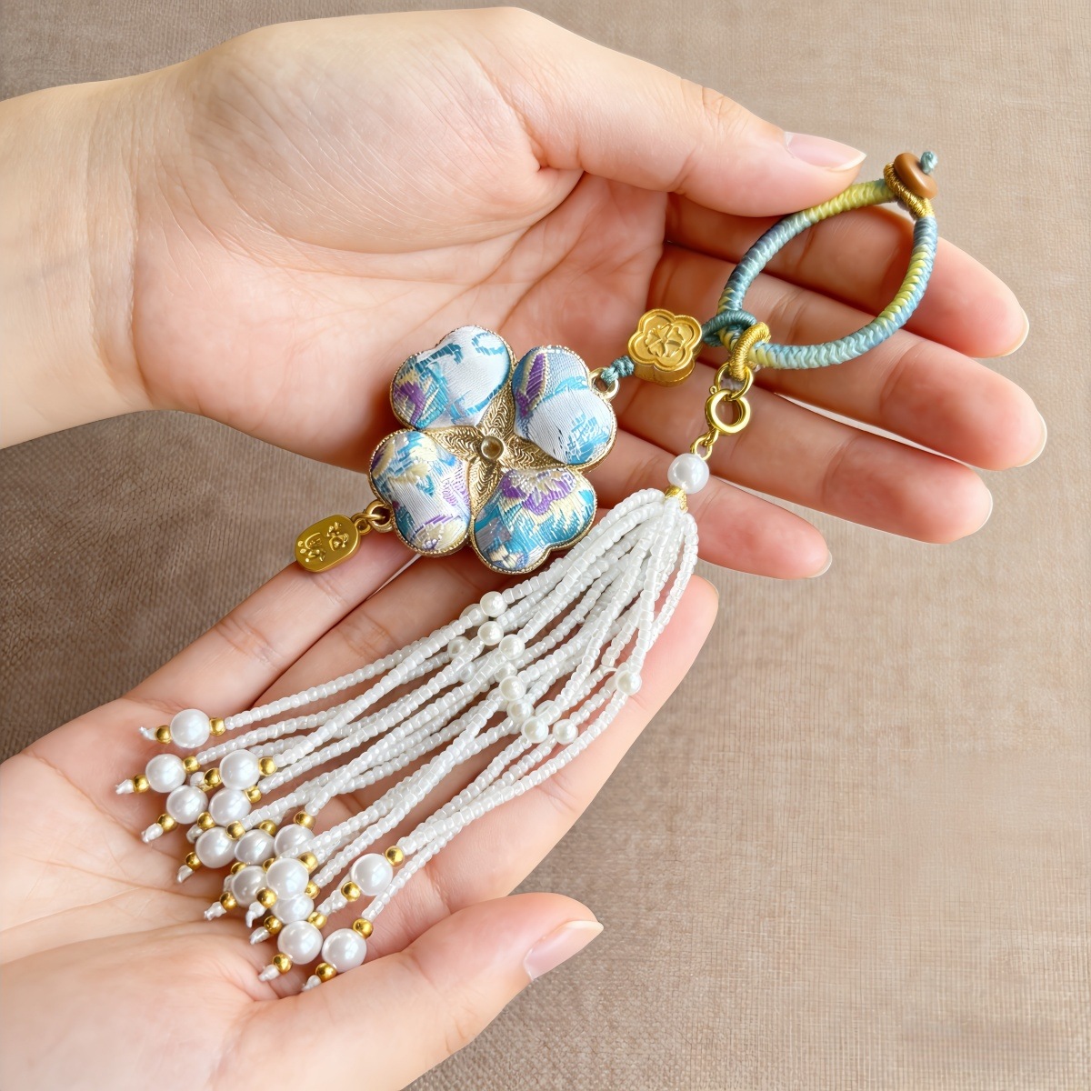 Chinese style embroidery gourd pendant decoration