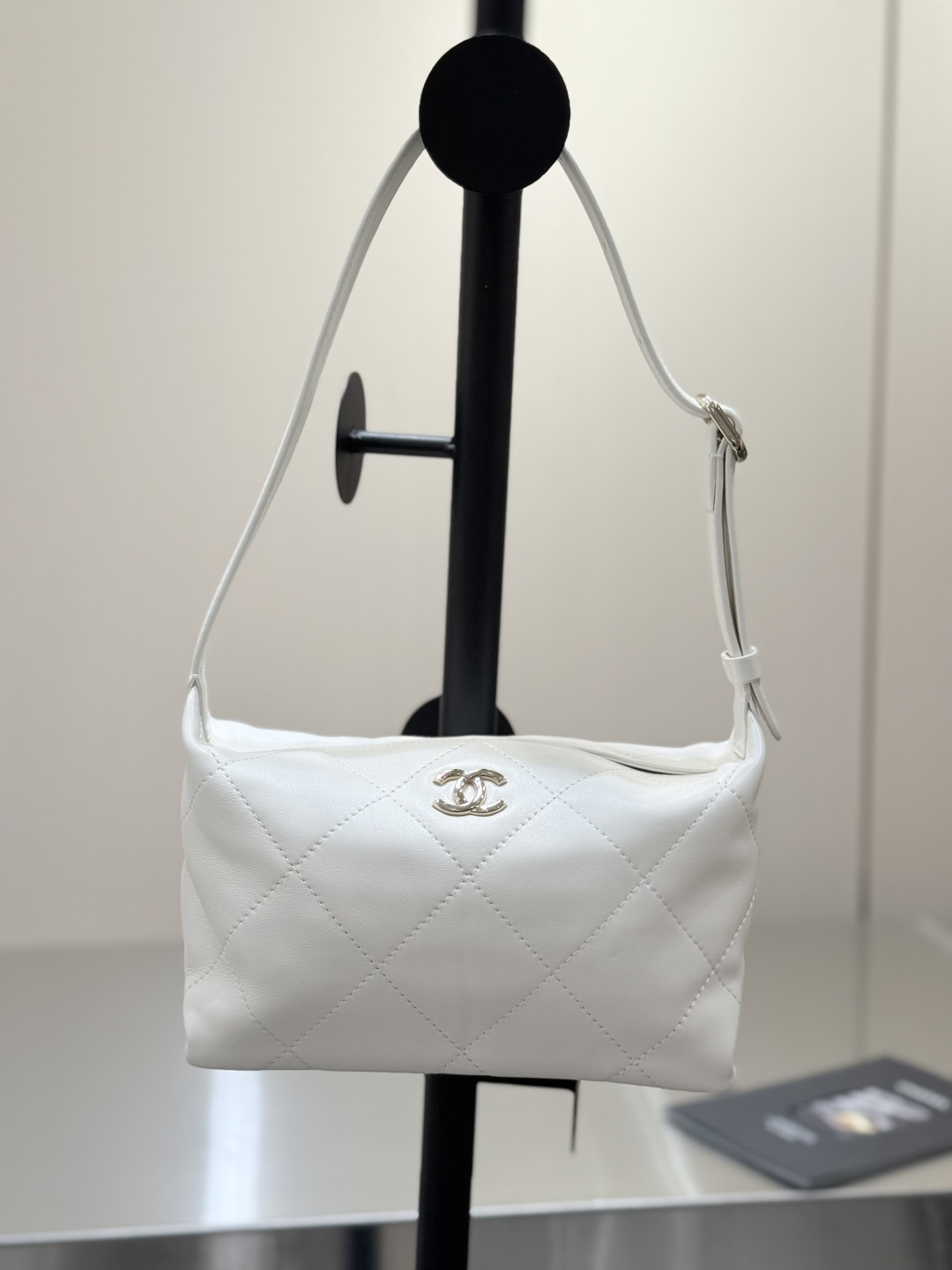 26P Hobo Shoulder Bag in White Quilted Lambskin with Light Gold-Tone Hardware - Mocuir