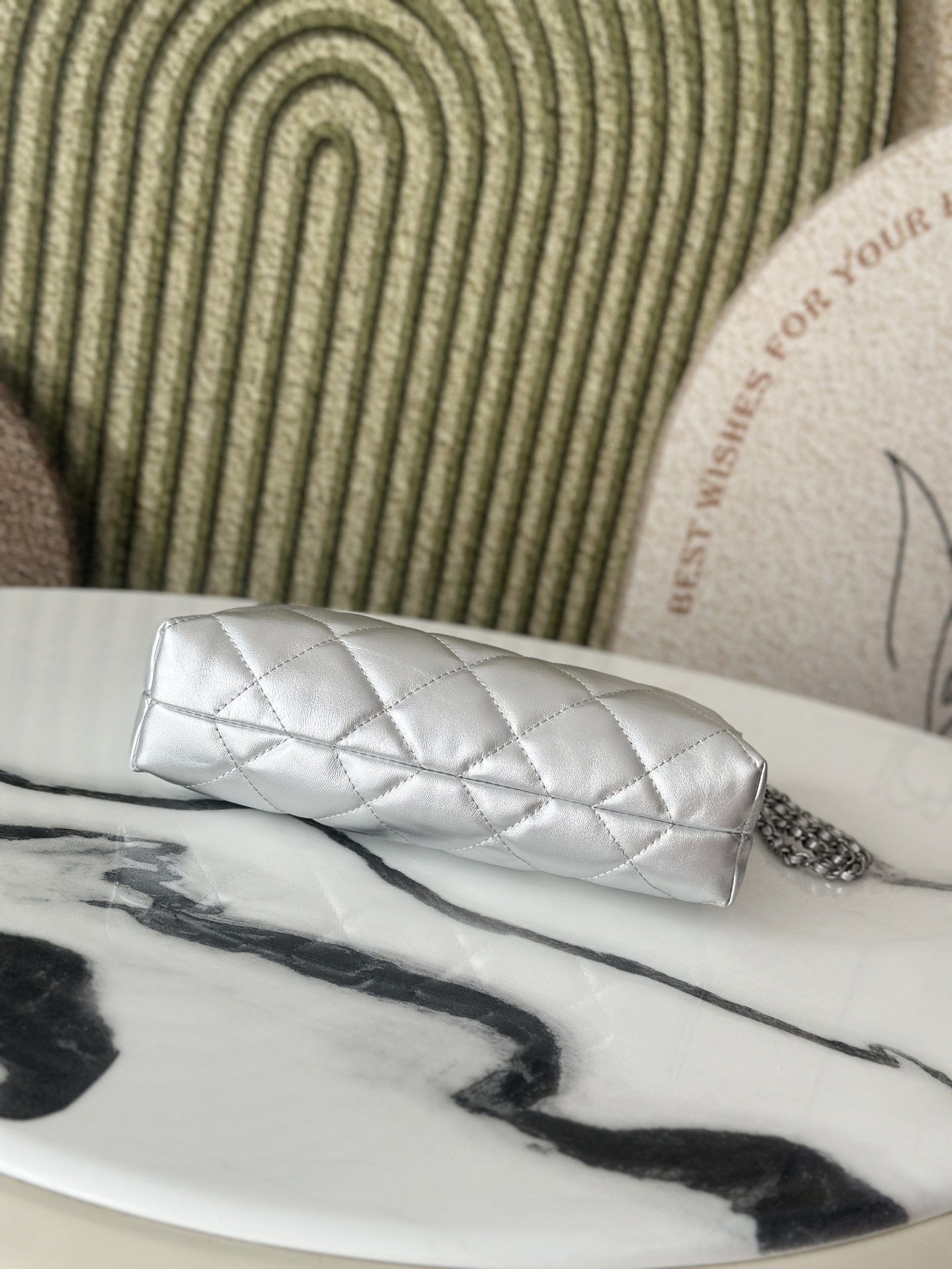 25S Silver Metallic Quilted Lambskin Hobo Shoulder Bag with Silver-Tone Hardware - Mocuir