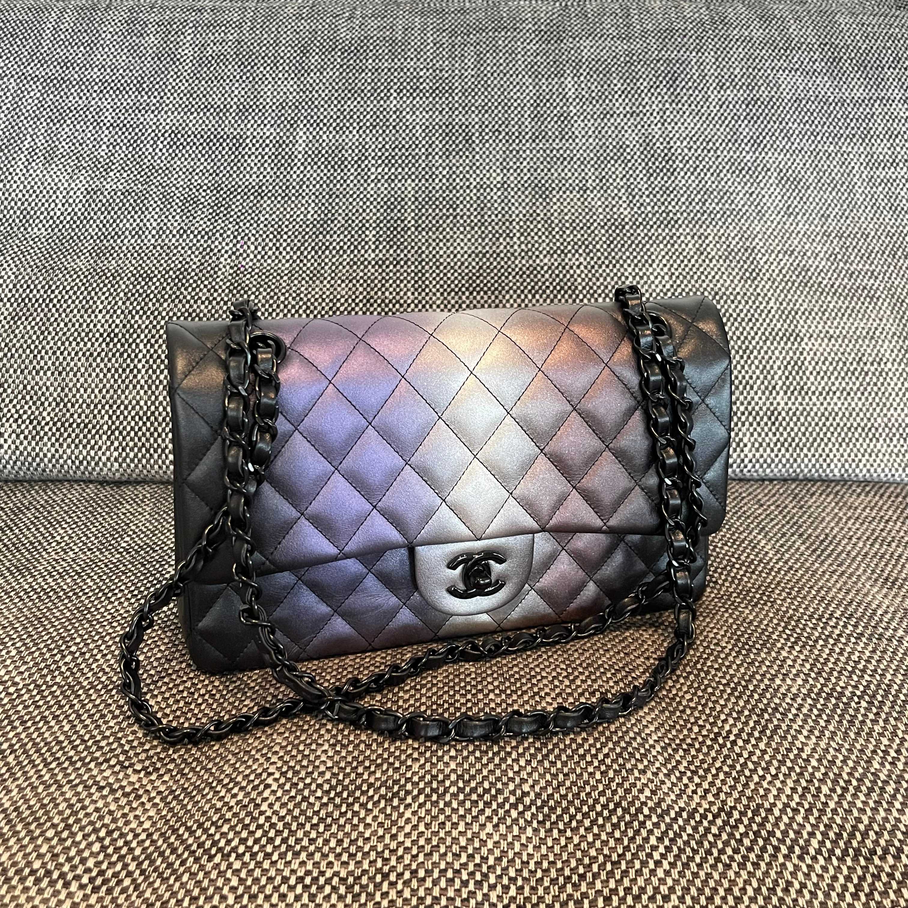 Classic Flap Bag（Gradient iridescent lambskin） - Mocuir