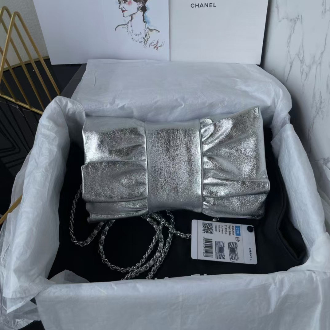 24B AS5129 Metallic Lambskin Butterfly Evening Bag Metallic Silver