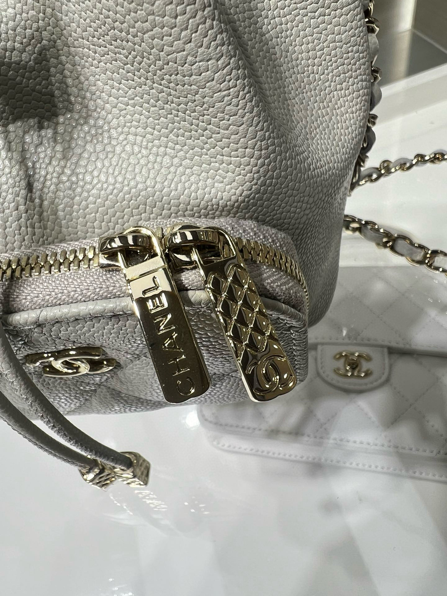 Small Drawstring Bucket Bag in Grey Quilted Grained Calfskin with Gold-Tone Metal (Model AP4775) - Mocuir