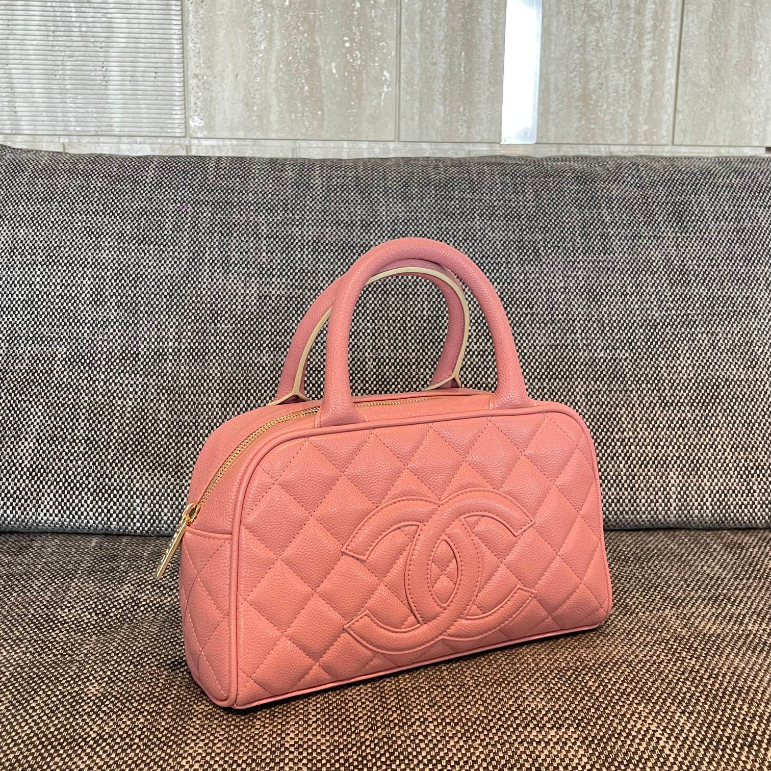 Vintage Pink Quilted Caviar Leather Boston Handbag with Gold-Tone Hardware - Mocuir