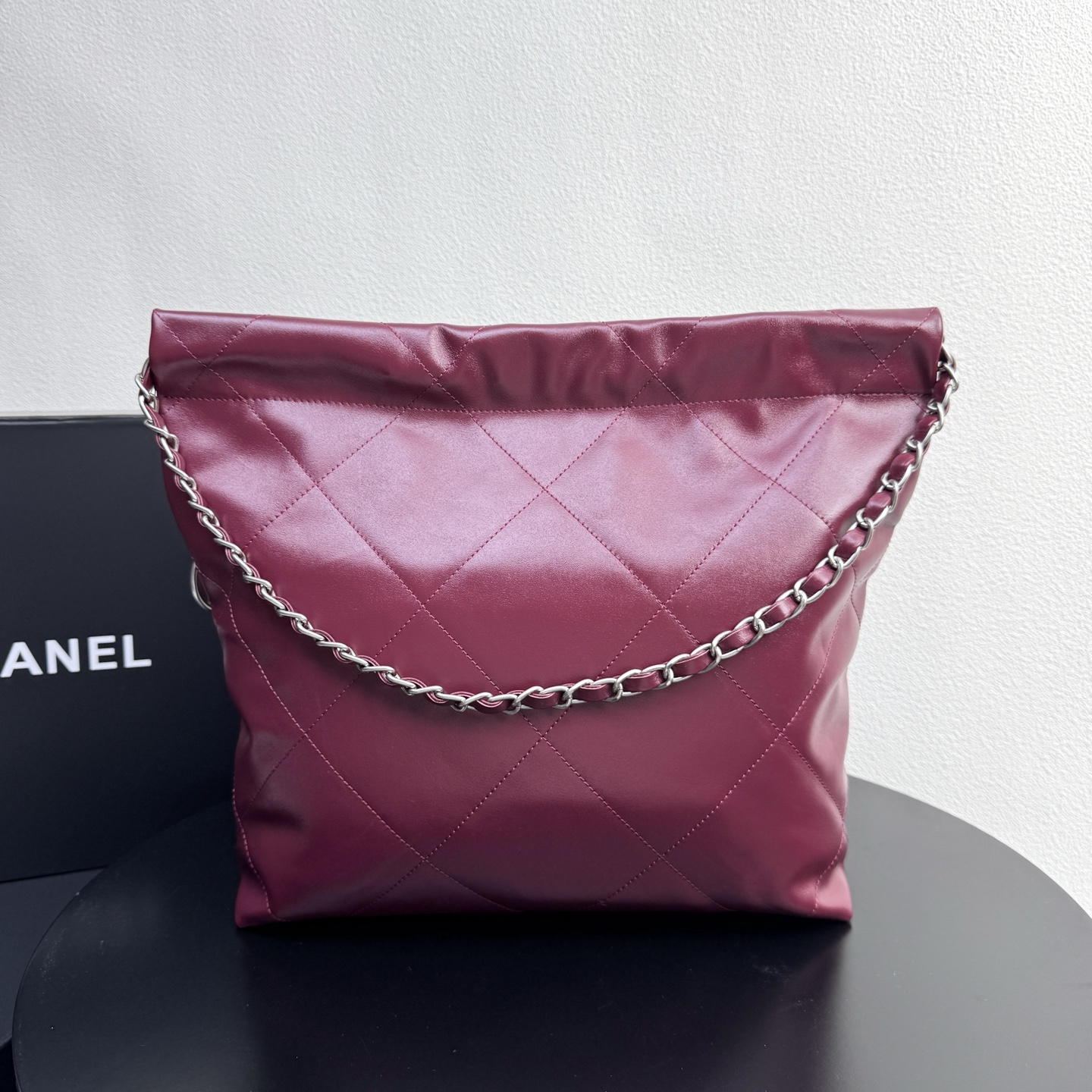 22 Bag Quilted Shiny Calfskin in Burgundy (Silver Hardware) - Mocuir