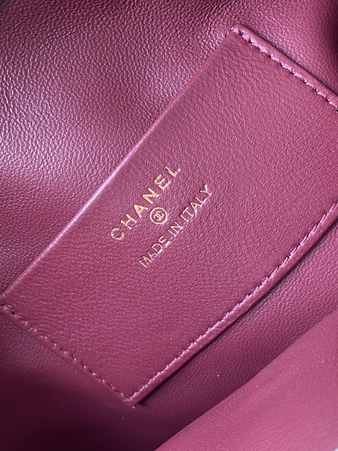 Quilted Lambskin Drawstring Hobo Bag（Chocolate） - Mocuir