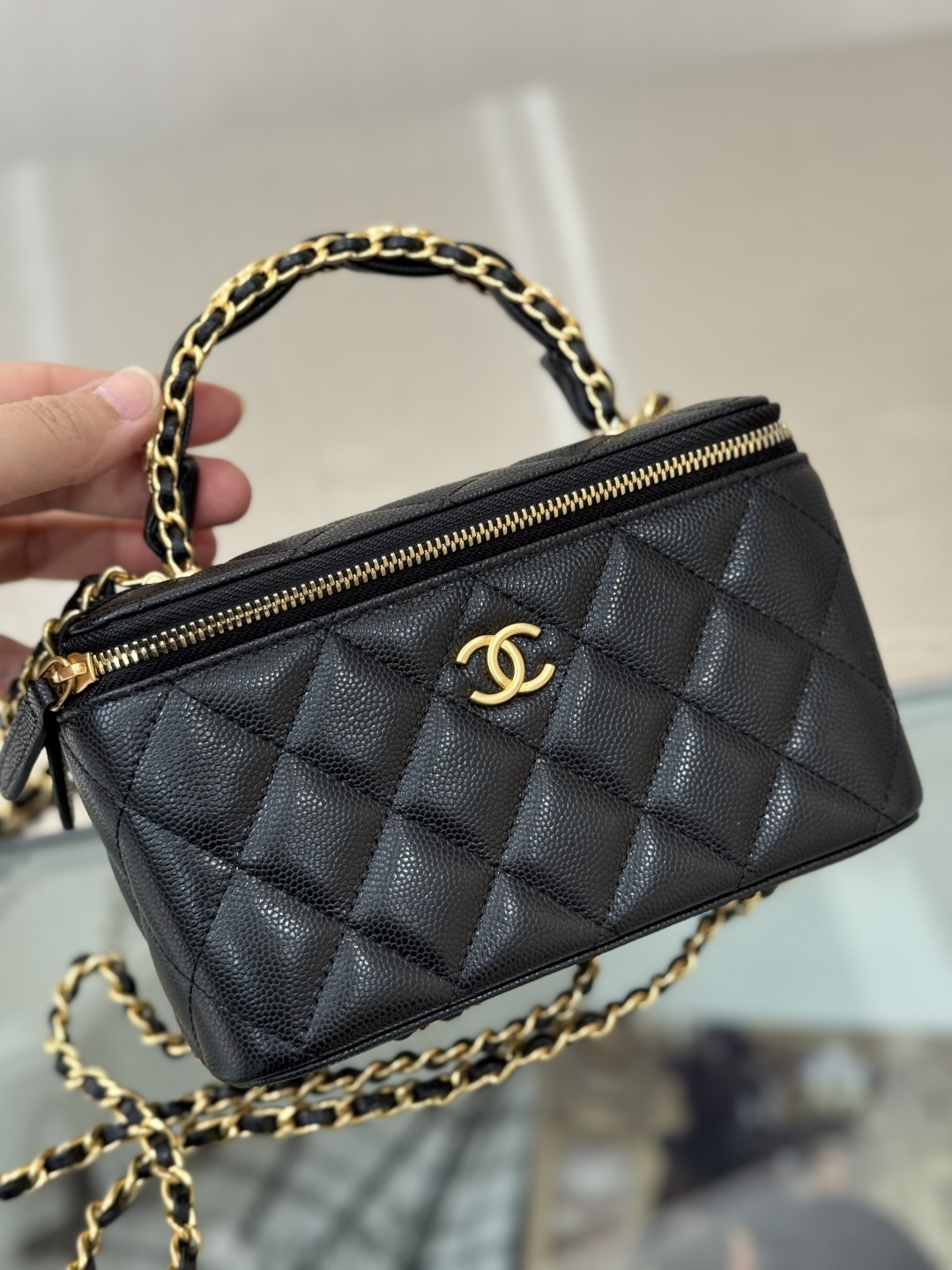 25C Top Handle Long Vanity Case (AS5221) in Black Quilted Grained Calfskin with Antique Gold-Tone Hardware - Mocuir