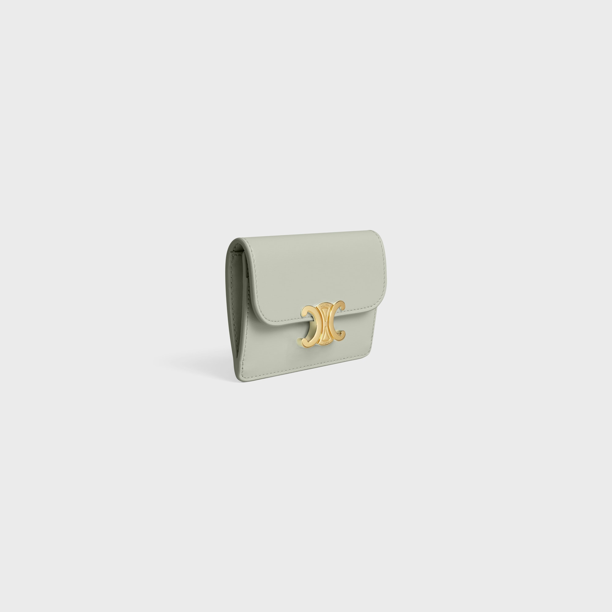 CARD HOLDER WITH FLAP TRIOMPHE IN SHINY CALFSKIN LIGHT CLAY
