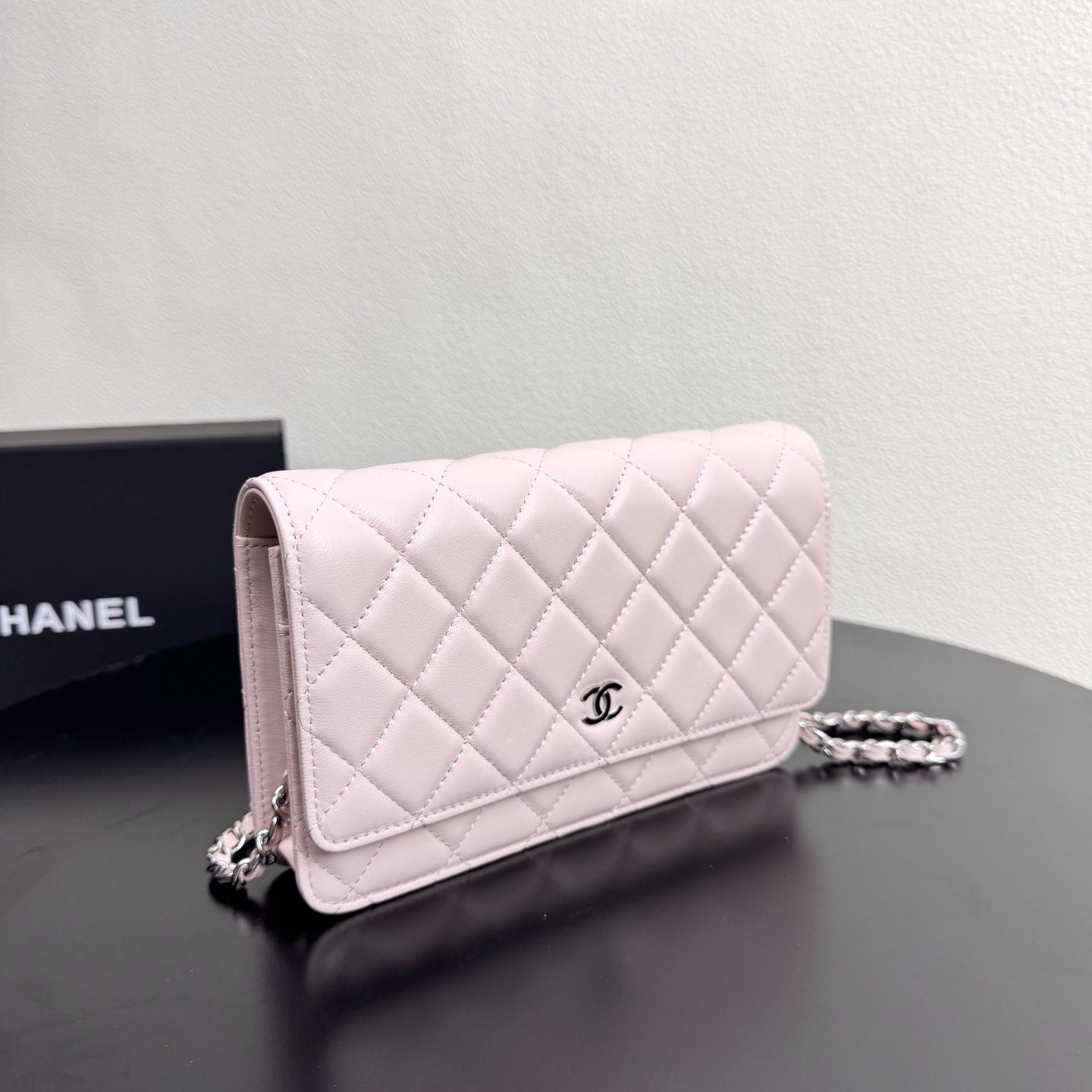 Classic Wallet on Chain（Light Pink） - Mocuir