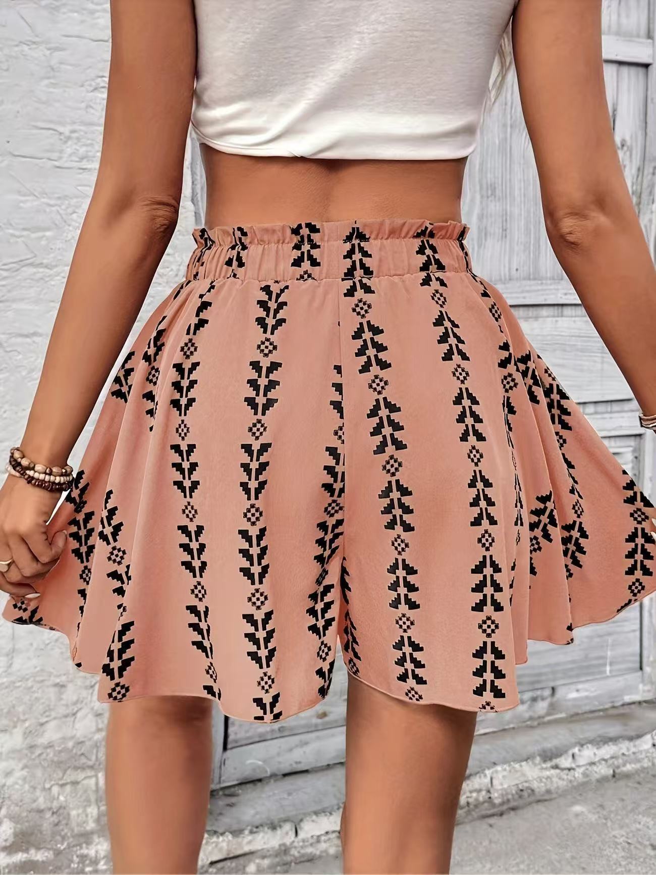 Hot printed wide-leg lace-up shorts in summer