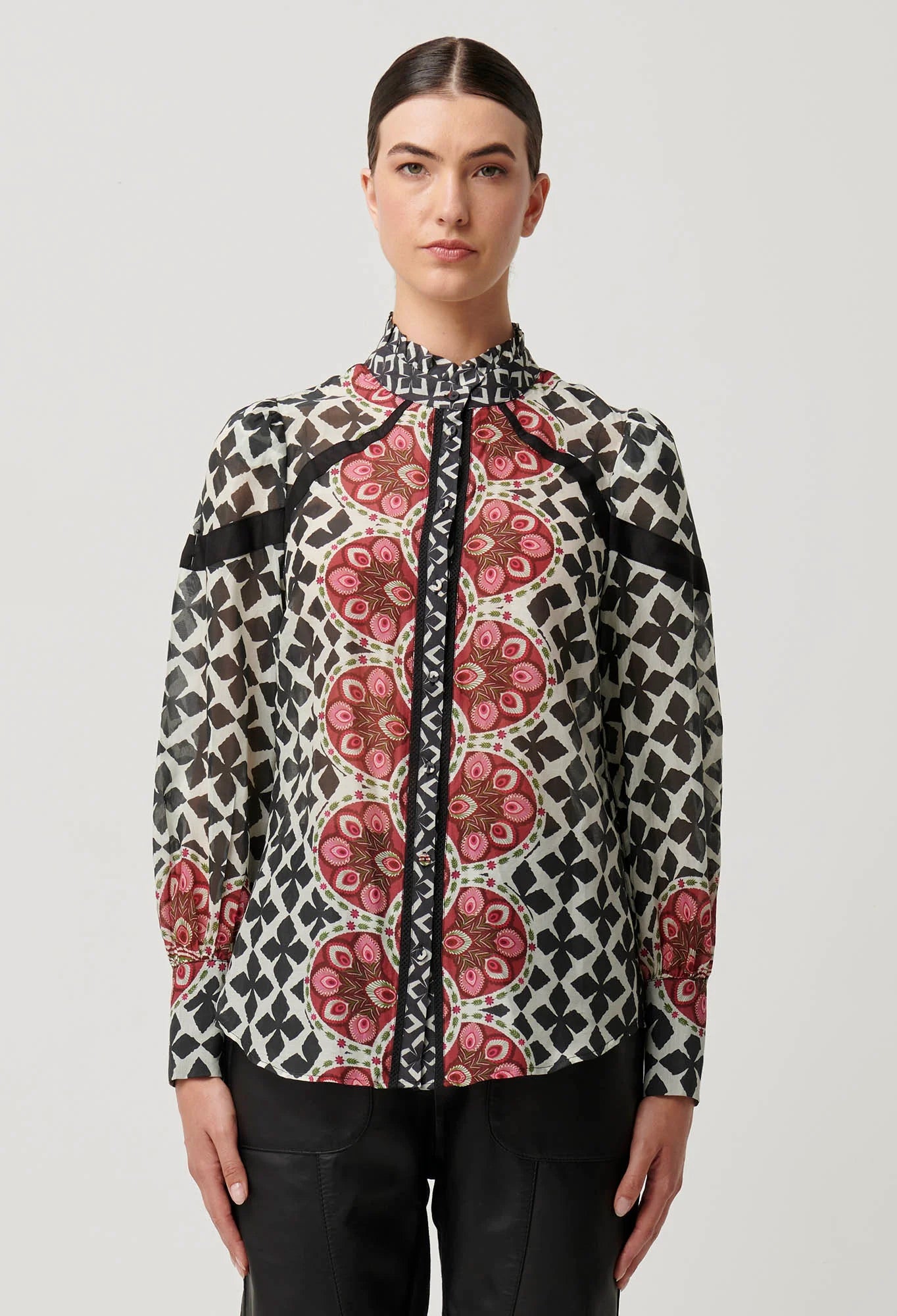 Modern Edge Button-Up‌