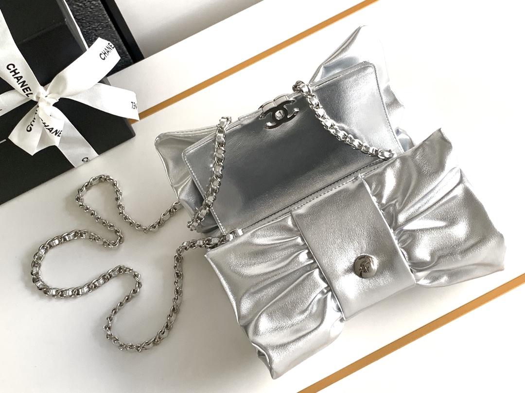 24B Bow Bag Evening Clutch with Chain in Metallic Silver Shiny Lambskin with Silver-Tone Hardware - Mocuir