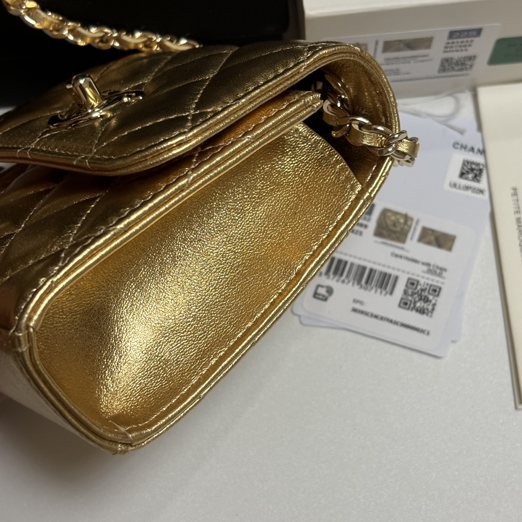 Trendy CC Mini Quilted Metallic Lambskin Shoulder Bag in Metallic Gold (All Gold Hardware) - Mocuir