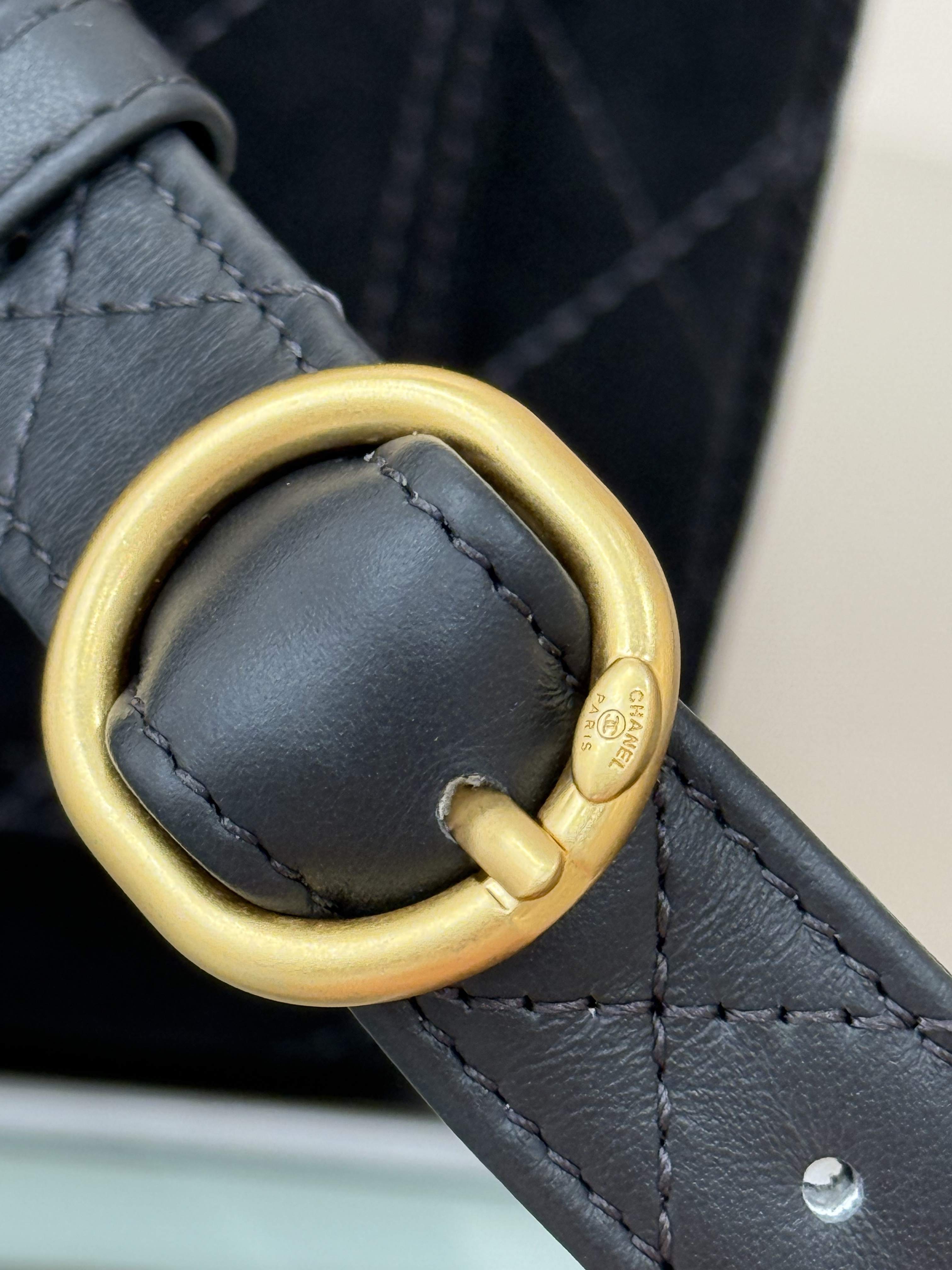 suede quilted Hobo bag from the 26C Cruise collection（Black Suede） - Mocuir