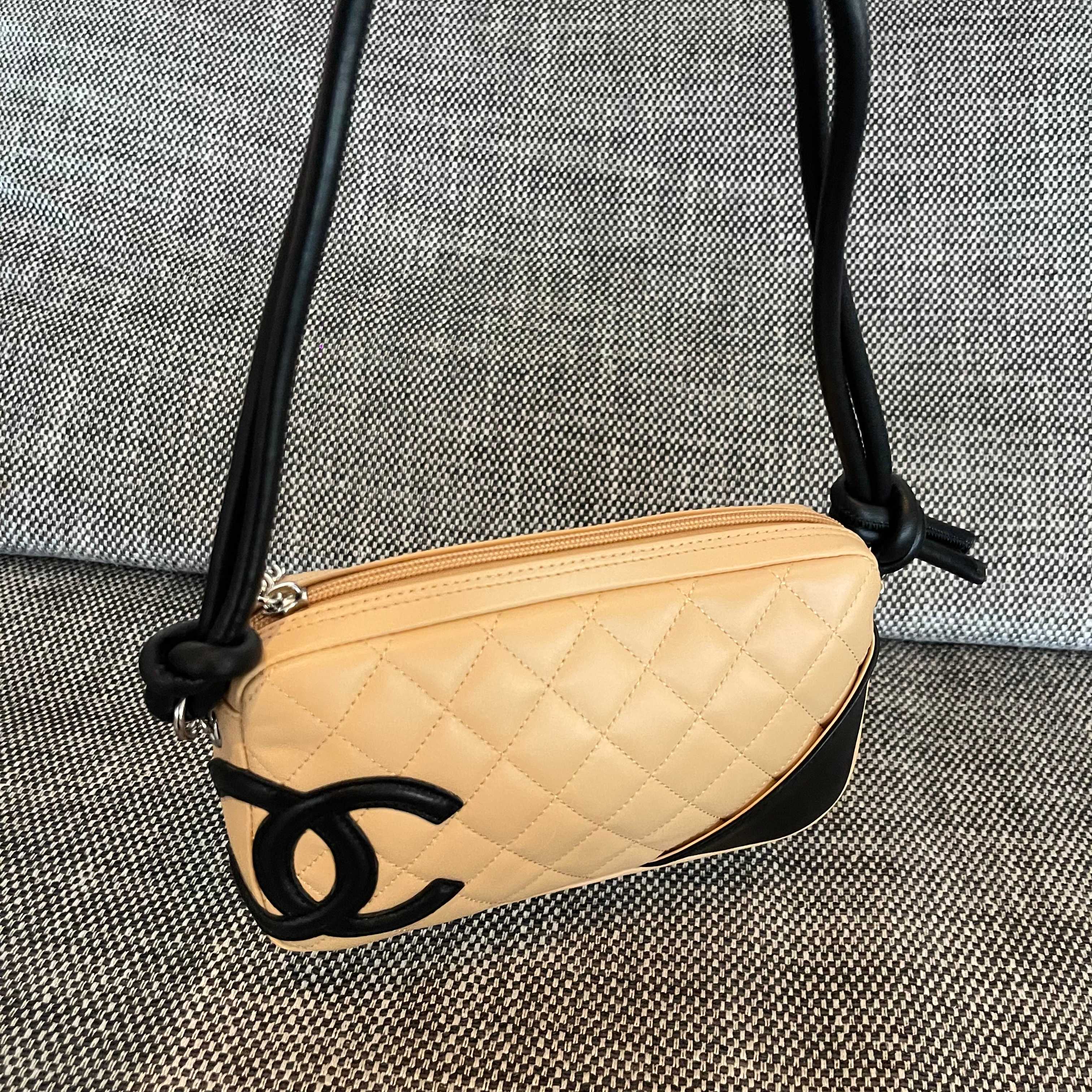 Vintage Cambon Quilted Lambskin Camera Bag in Beige & Black - Mocuir