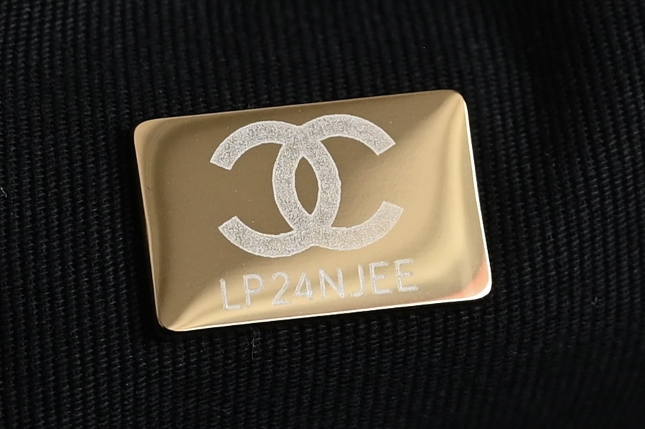 23P24C Vanity Case Shoulder Bag in Black Shiny Lambskin with Gold-Tone Hardware (Model AS3737) - Mocuir