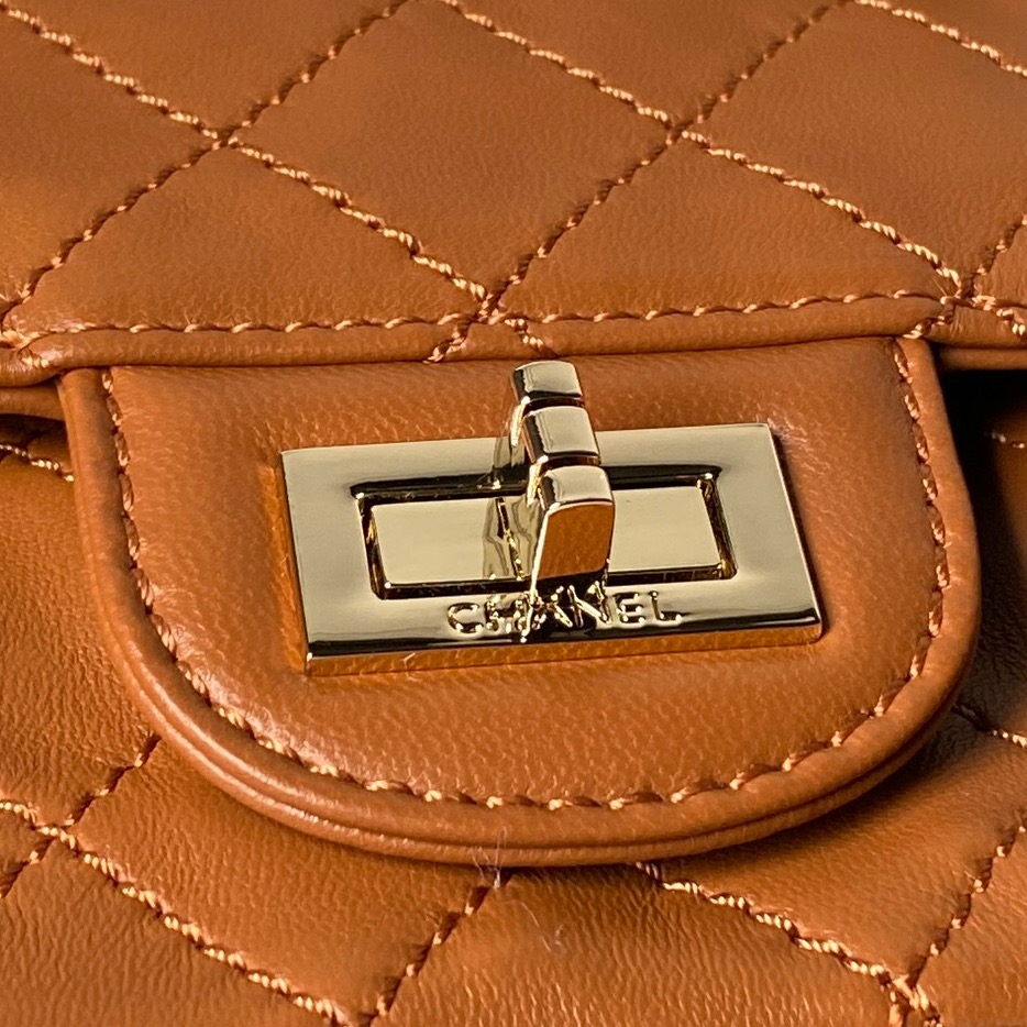 2.55 Reissue Caramel Quilted Calfskin Flap Handbag with Light Gold-Tone Hardware - Mocuir
