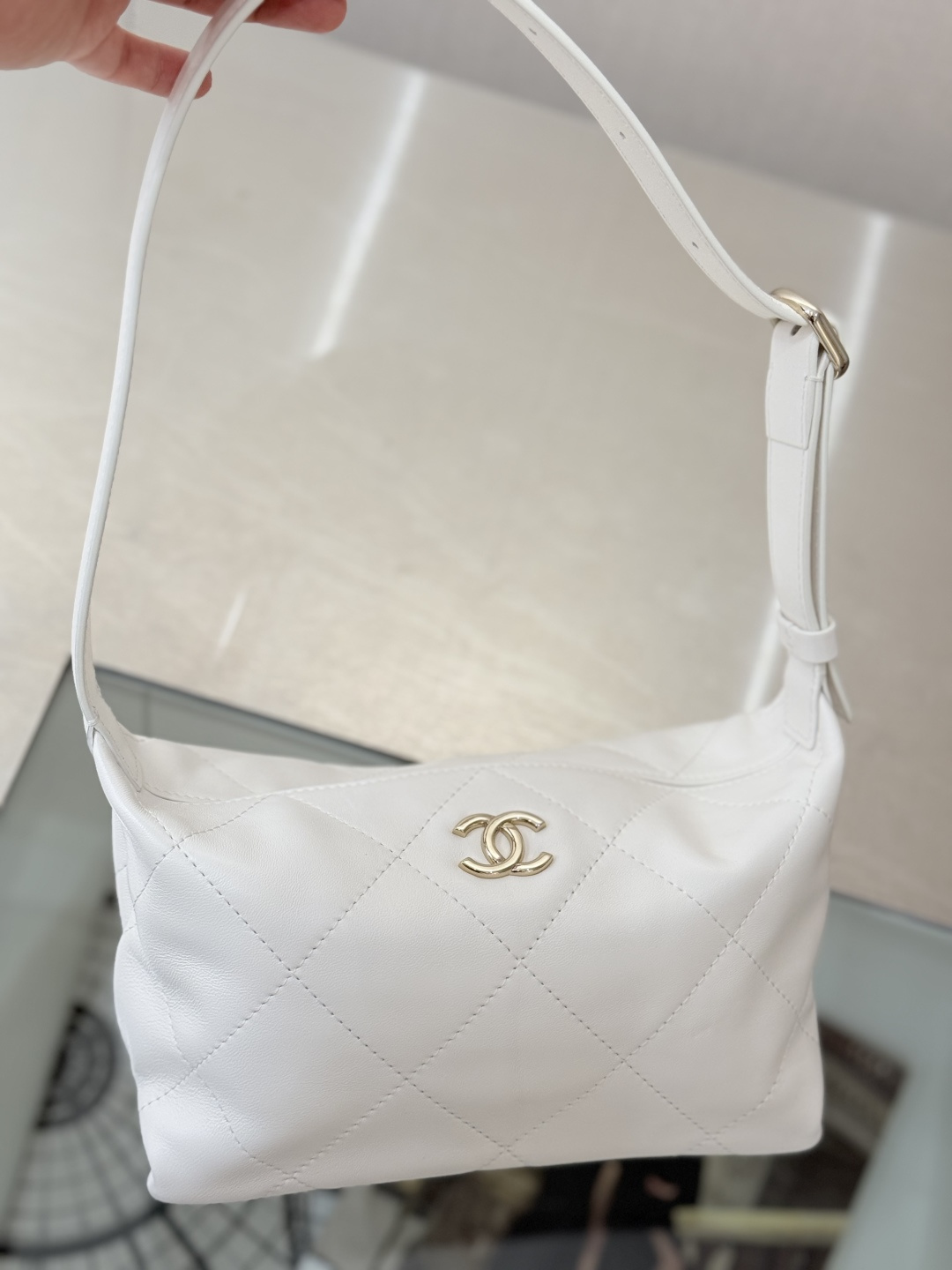 26P Hobo Shoulder Bag in White Quilted Lambskin with Light Gold-Tone Hardware - Mocuir