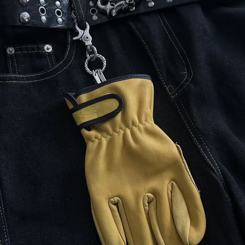 Fashion glove pendant key chain