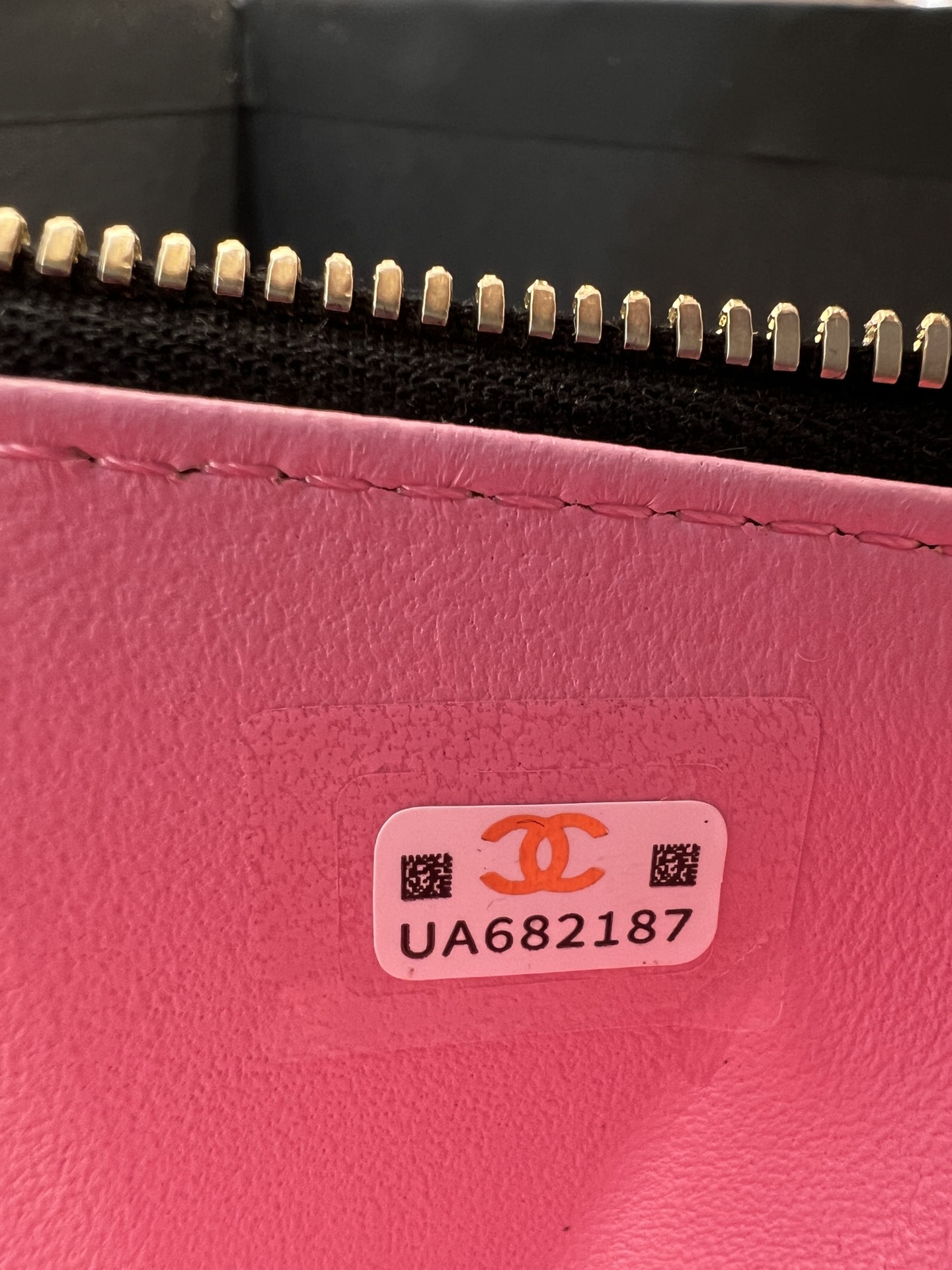 23P Long Vanity with Top Handle (Black & Pink) - Mocuir