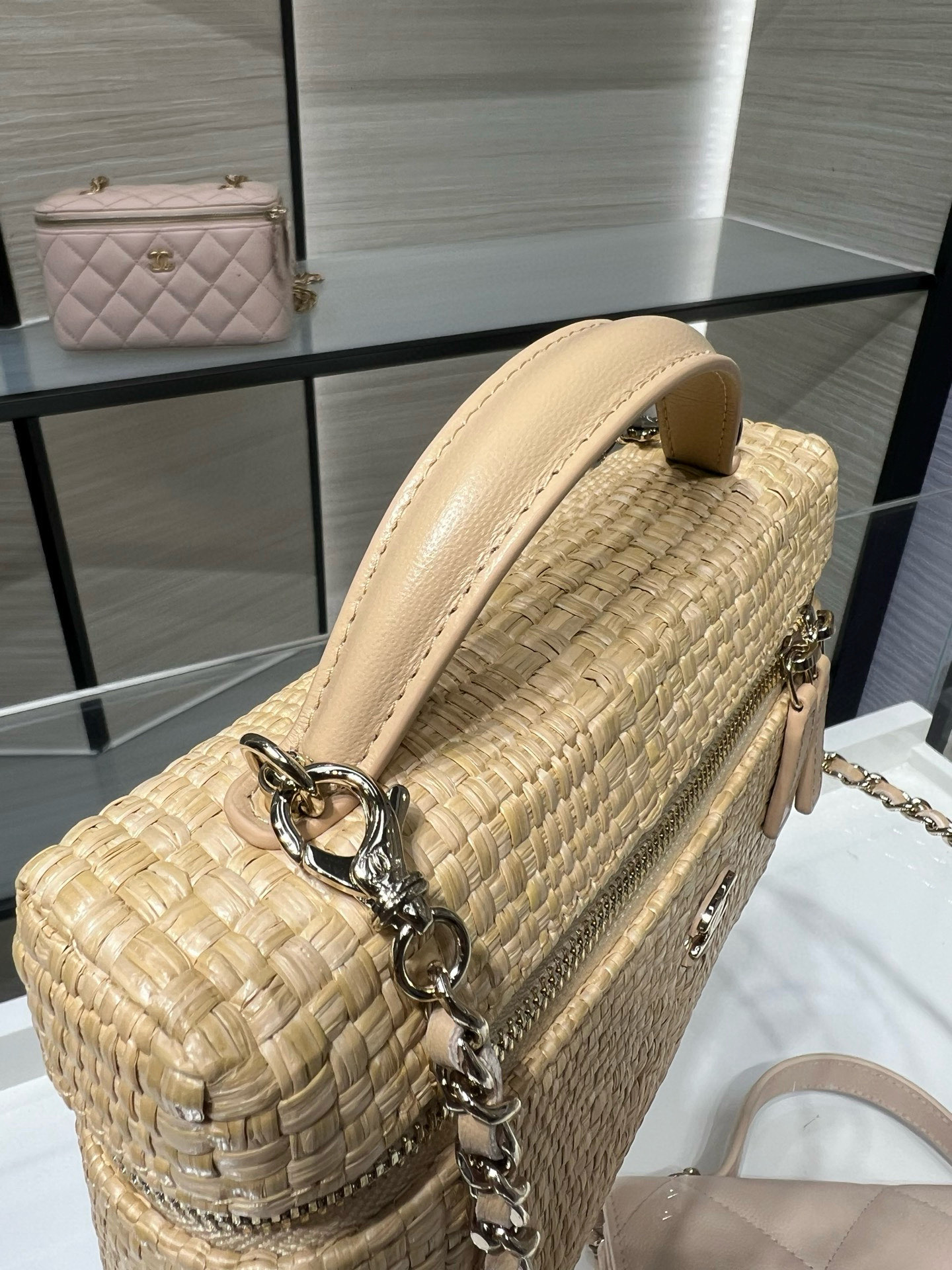 26P Pre-Collection AP4385 Long Vanity Case in Apricot Woven Textured Calfskin with Light Gold-Tone Hardware - Mocuir