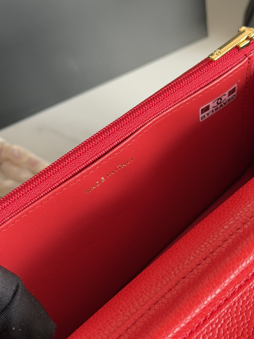 25C/26C Wallet On Chain（Red） - Mocuir