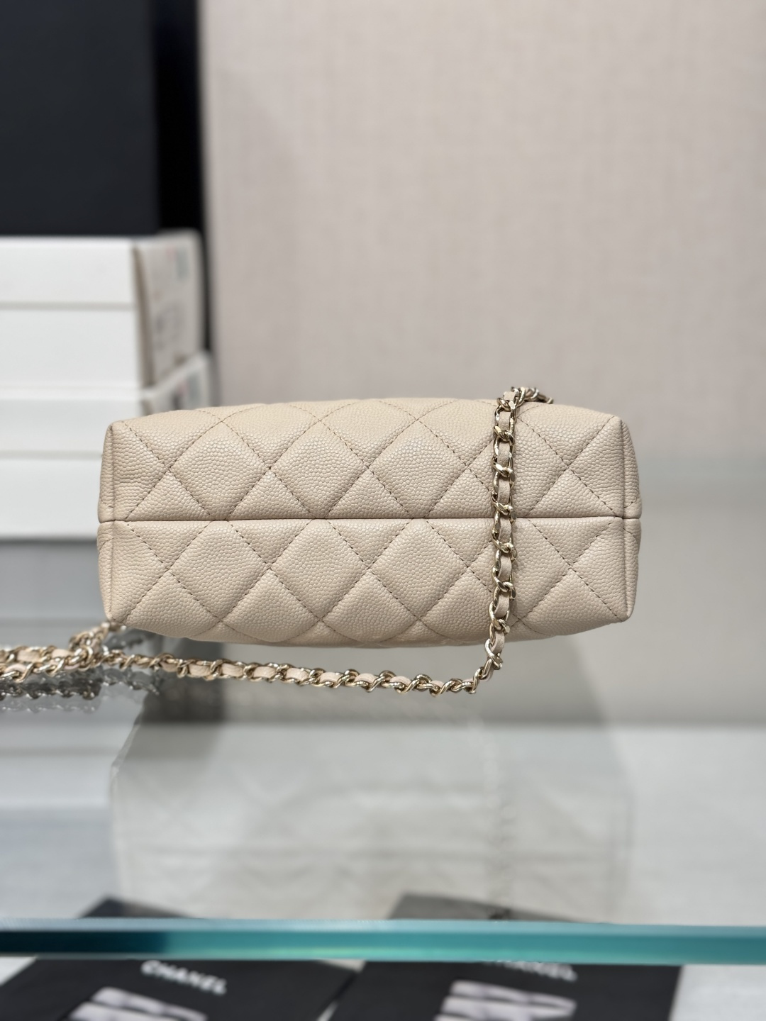 Metal Handle Bucket Bag（Light beige） - Mocuir