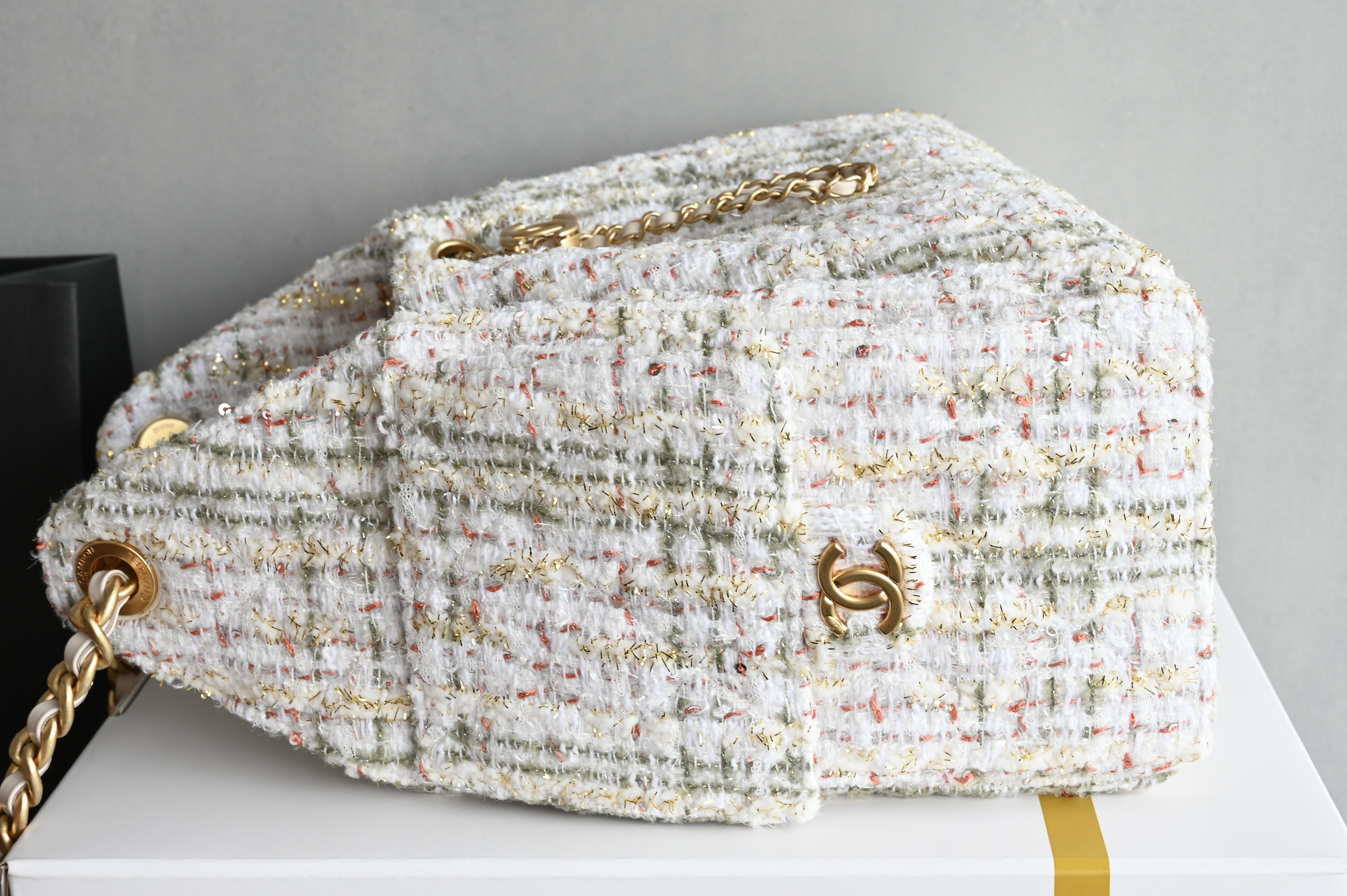 Chain Decor Hobo Bag（Light Multicolor Tweed） - Mocuir