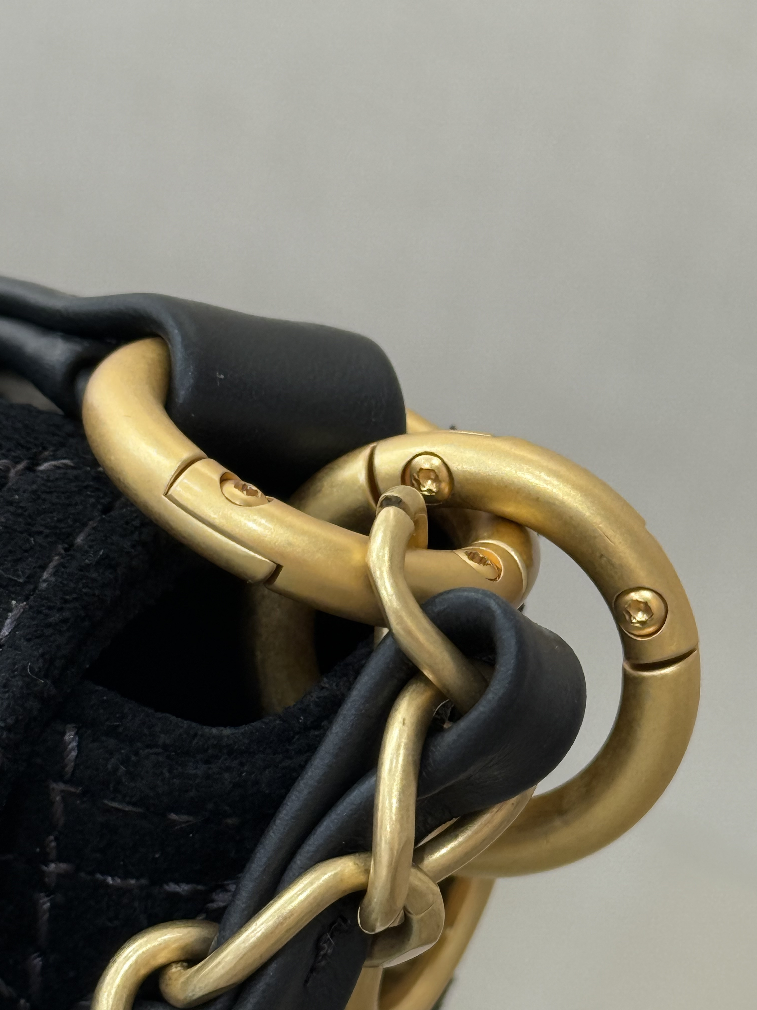 suede quilted Hobo bag from the 26C Cruise collection（Black Suede） - Mocuir