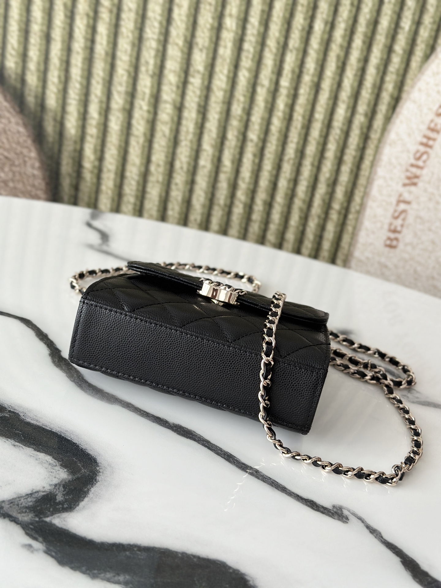 25c/26c Small Envelope Flap Bag with Chain Handle - Mocuir