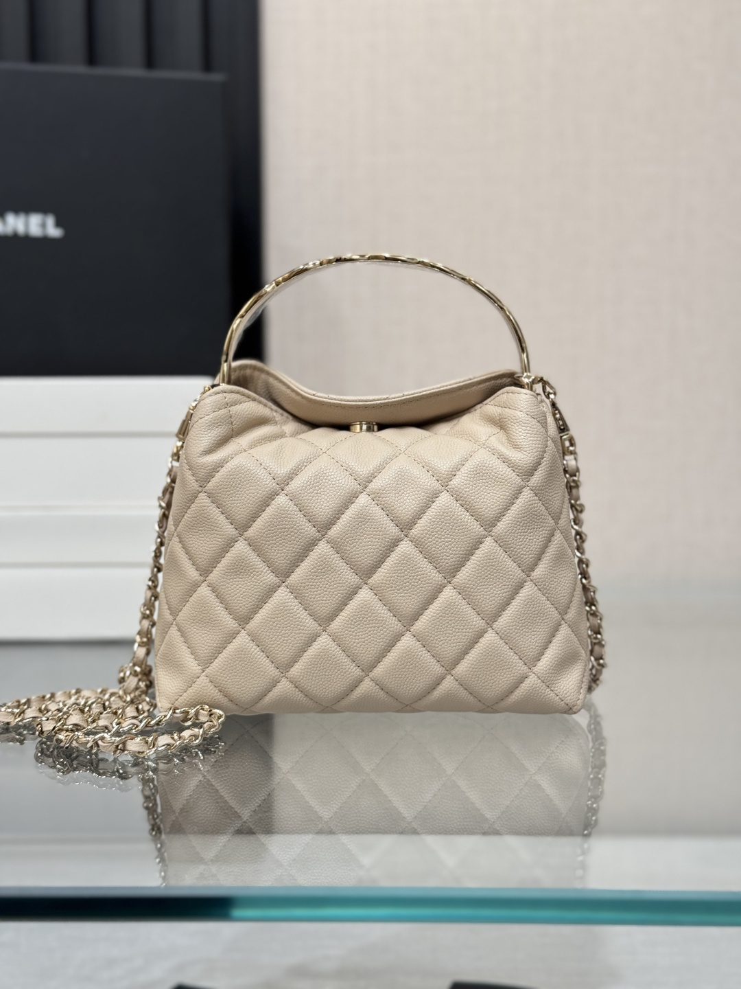 Metal Handle Bucket Bag（Light beige） - Mocuir