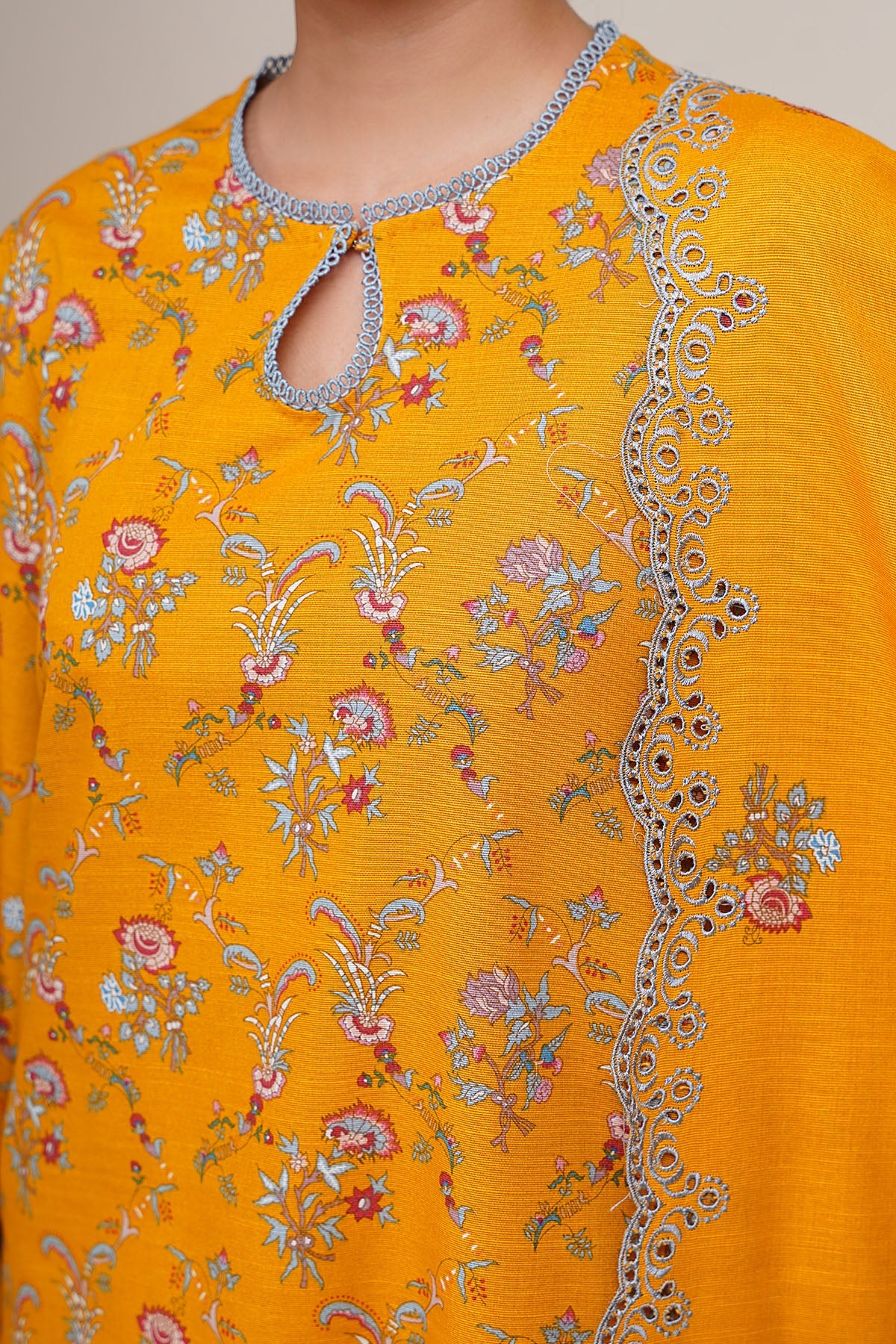 KHADDAR | EMBROIDERED