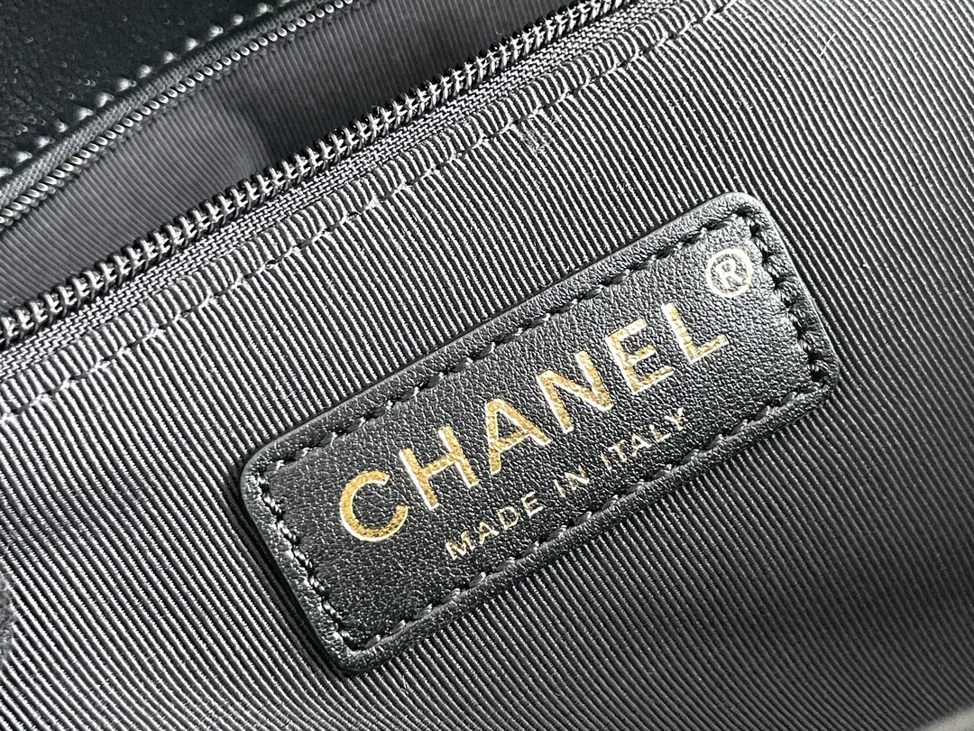 24P Large Hobo Messenger Bag in Black Quilted Shiny Calfskin with Aged Gold-Tone Hardware (Model AS4668) - Mocuir