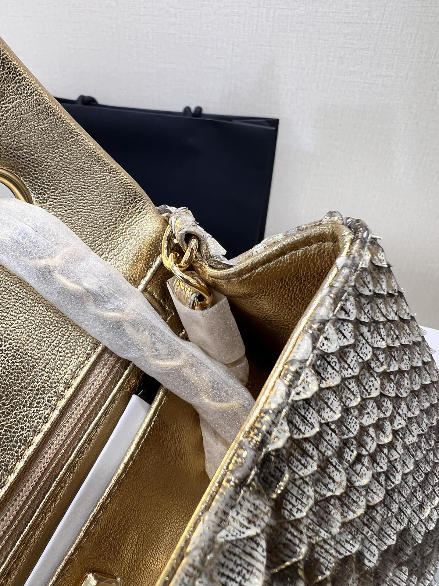 Classic Flap in Metallic Python - Mocuir