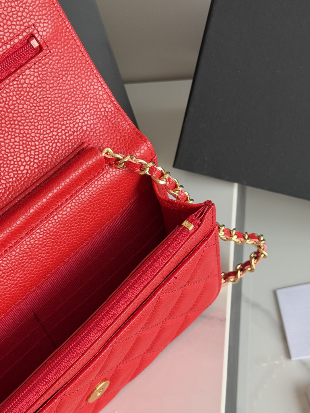 25C/26C Wallet On Chain（Red） - Mocuir