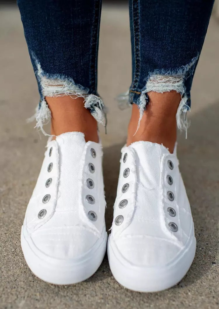 Slip On Round Toe Flat Canvas Sneakers - White