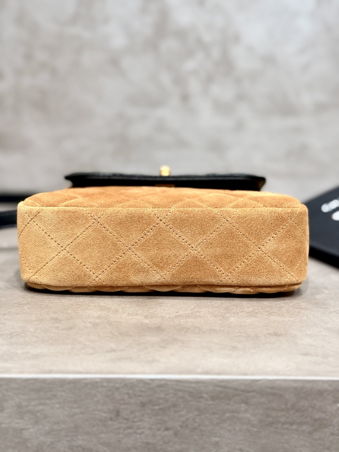 25A Métiers d'Art Lambskin & Suede Calfskin Mini Saddle Crossbody Bag with Gold-Tone Hardware (Model AS5578) - Mocuir