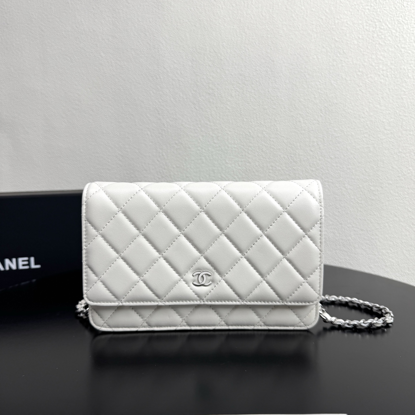 Classic Wallet on Chain（White） - Mocuir