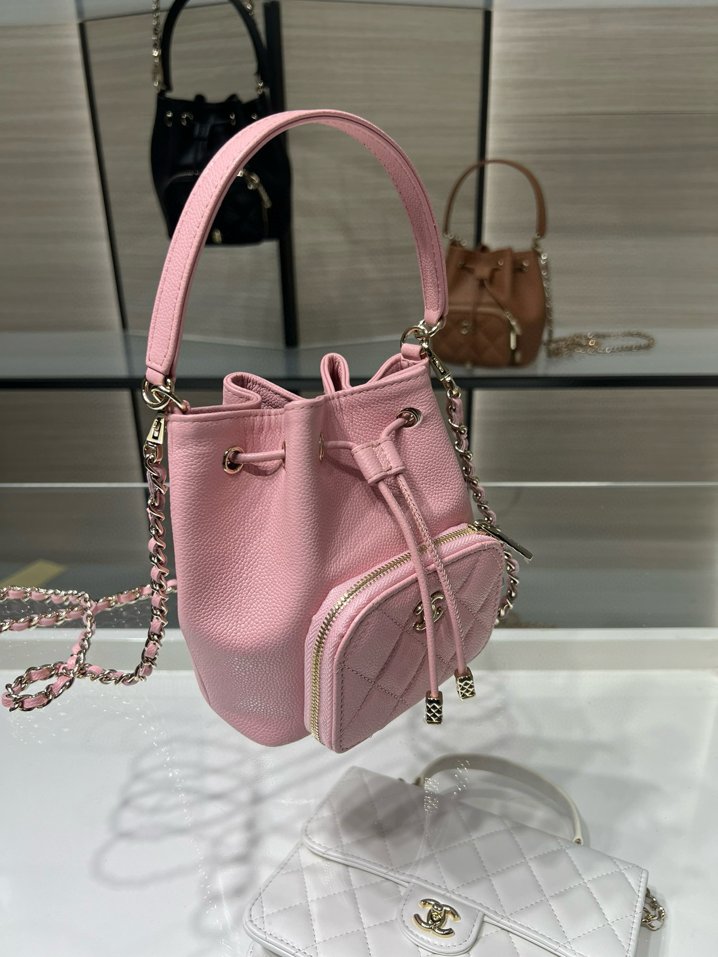 Small Drawstring Bucket Bag in Pink Quilted Grained Calfskin with Gold-Tone Metal (Model AP4775) - Mocuir