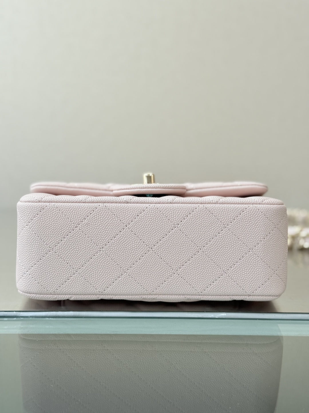 Mini Classic Flap Handbag（Off-White） - Mocuir