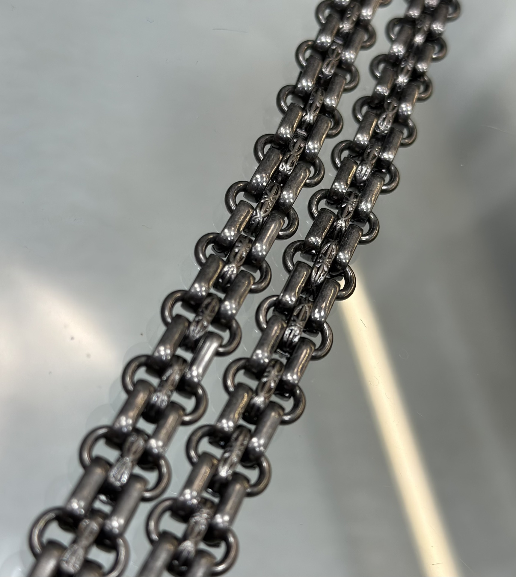 2.55 Reissue Medium Flap Bag in Black Aged Calfskin with Ruthenium-Finish Metal Hardware - Mocuir