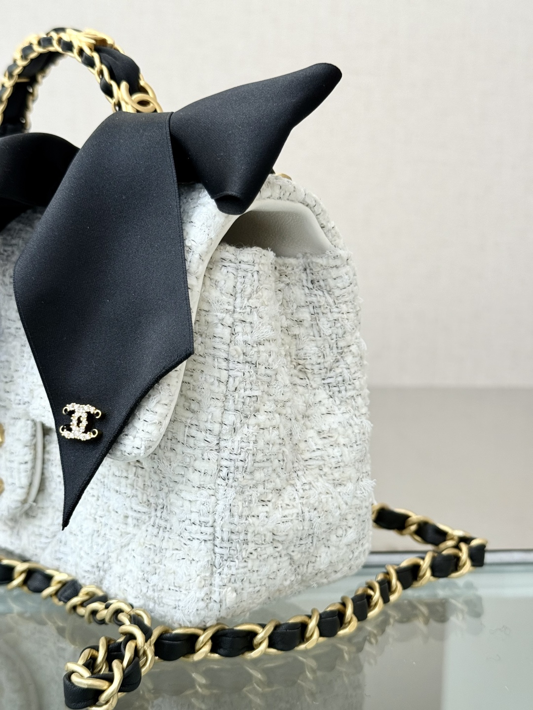 25K Fall-Winter Tweed Mini Flap Bag with Top Handle & Black Velvet Bow (Model AS5220) - Mocuir