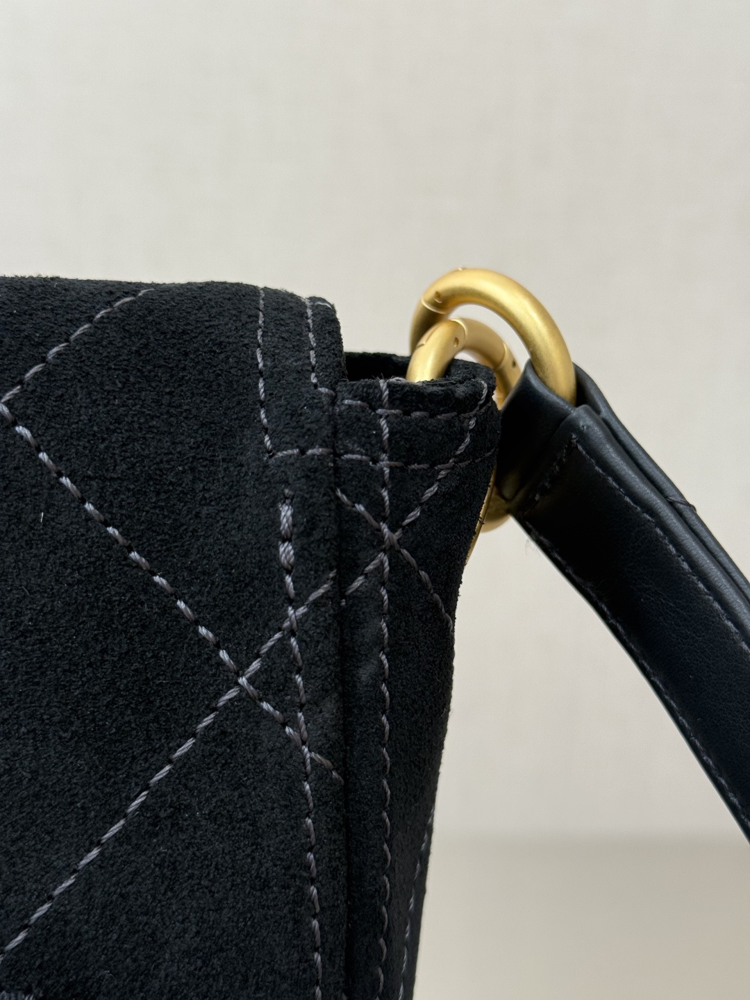 suede quilted Hobo bag from the 26C Cruise collection（Black Suede） - Mocuir